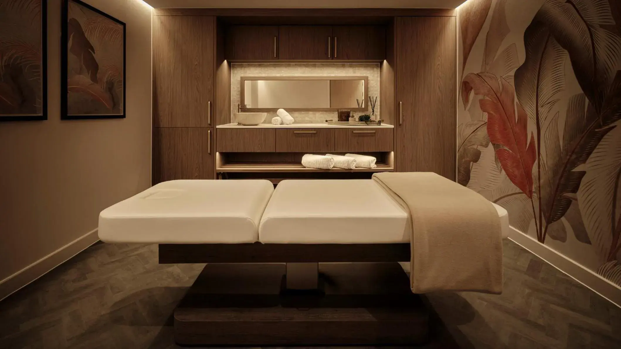 Spa and wellness centre/facilities in Hotel Indigo Torquay, By IHG Spa and wellness centre/facilities in Hotel Indigo Torquay, By IHG