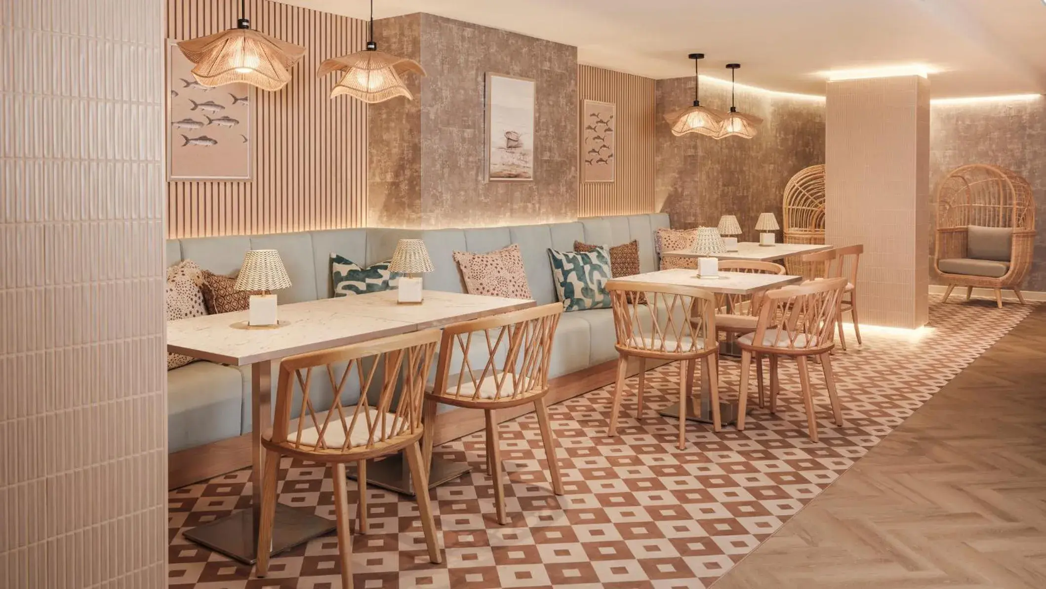 Lounge or bar in Hotel Indigo Torquay, By IHG Lounge or bar in Hotel Indigo Torquay, By IHG