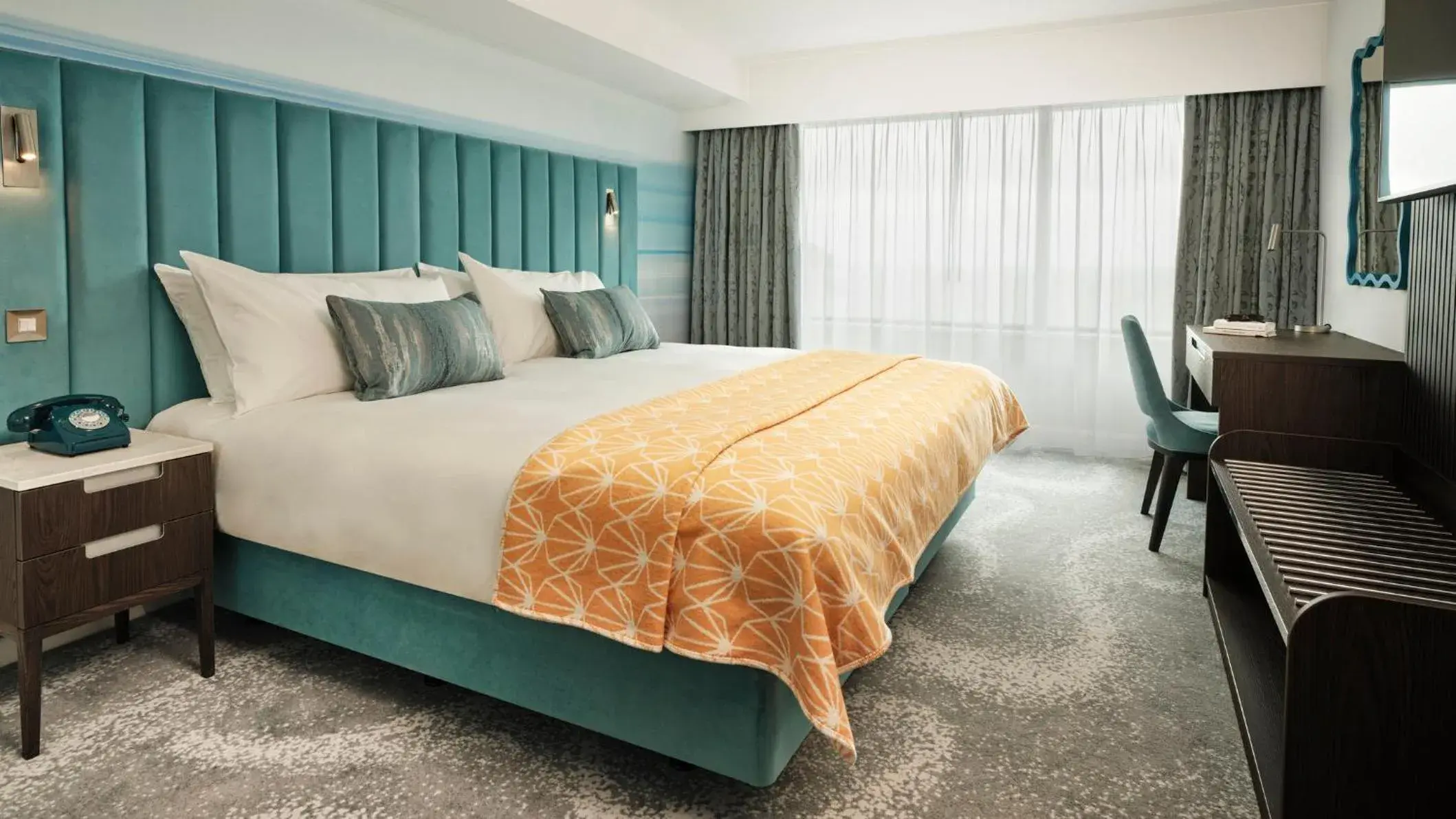 Photo of the whole room, Bed in Hotel Indigo Torquay, By IHG Photo of the whole room, Bed in Hotel Indigo Torquay, By IHG