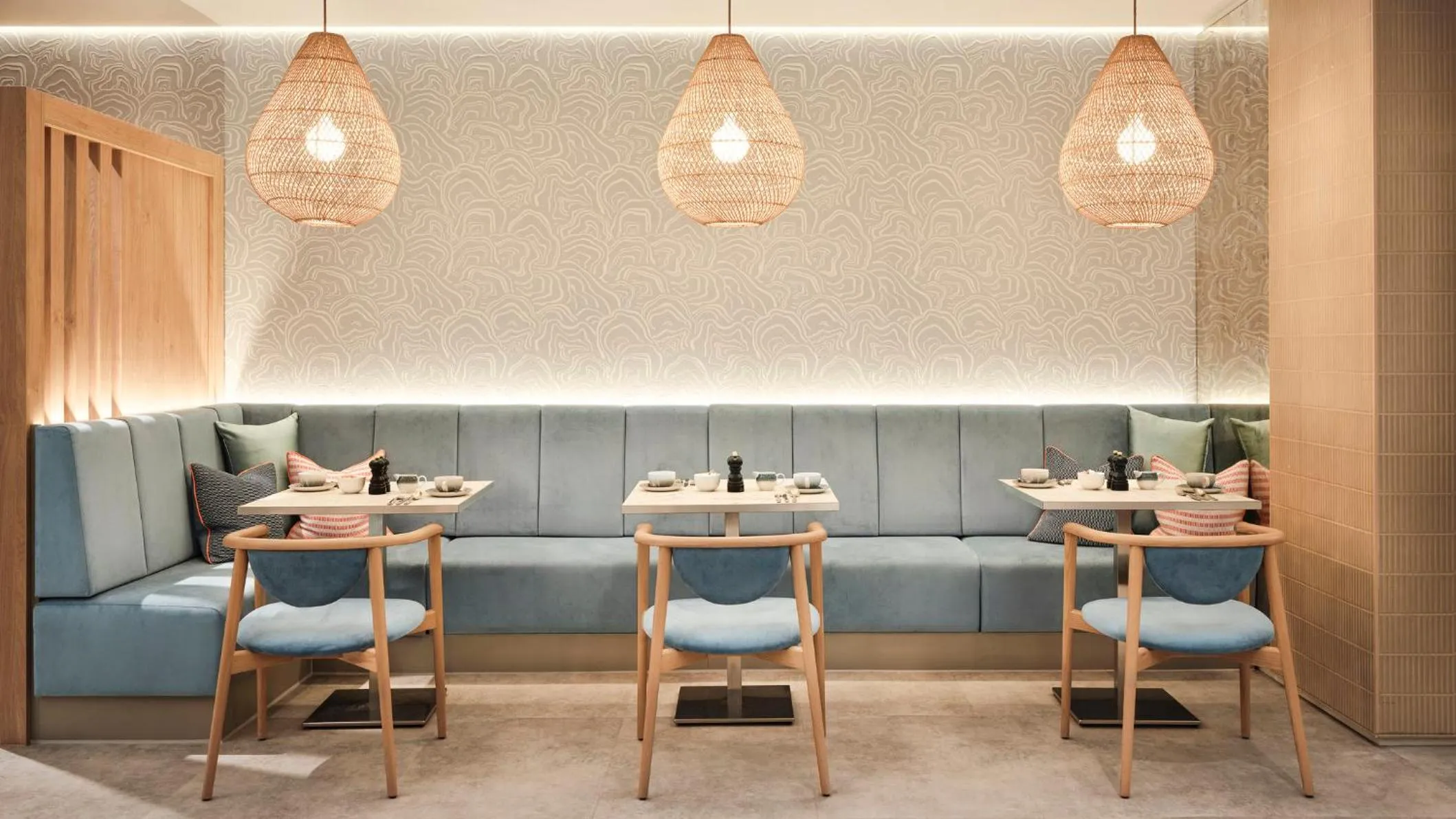 Restaurant/places to eat in Hotel Indigo Torquay, By IHG