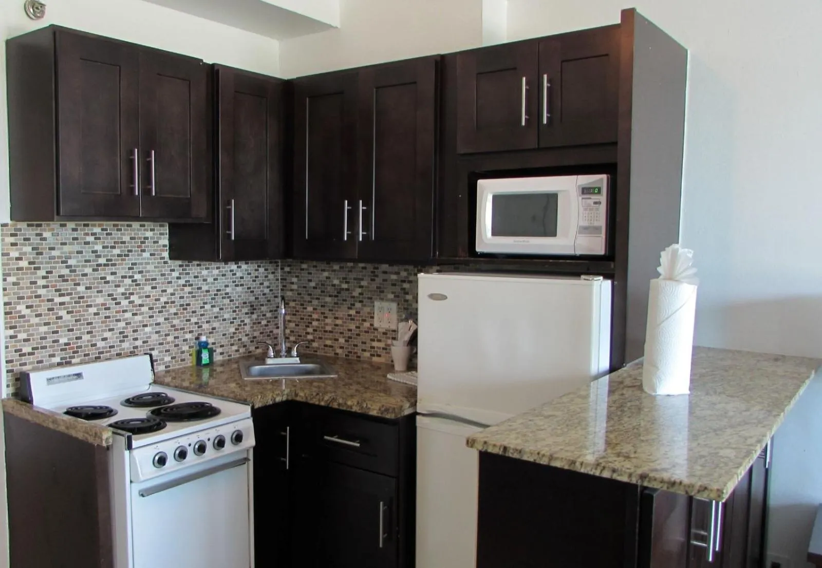 Ocean Front Casablanca Studios with FULL KITCHENS & Beach access By BL Rentals
