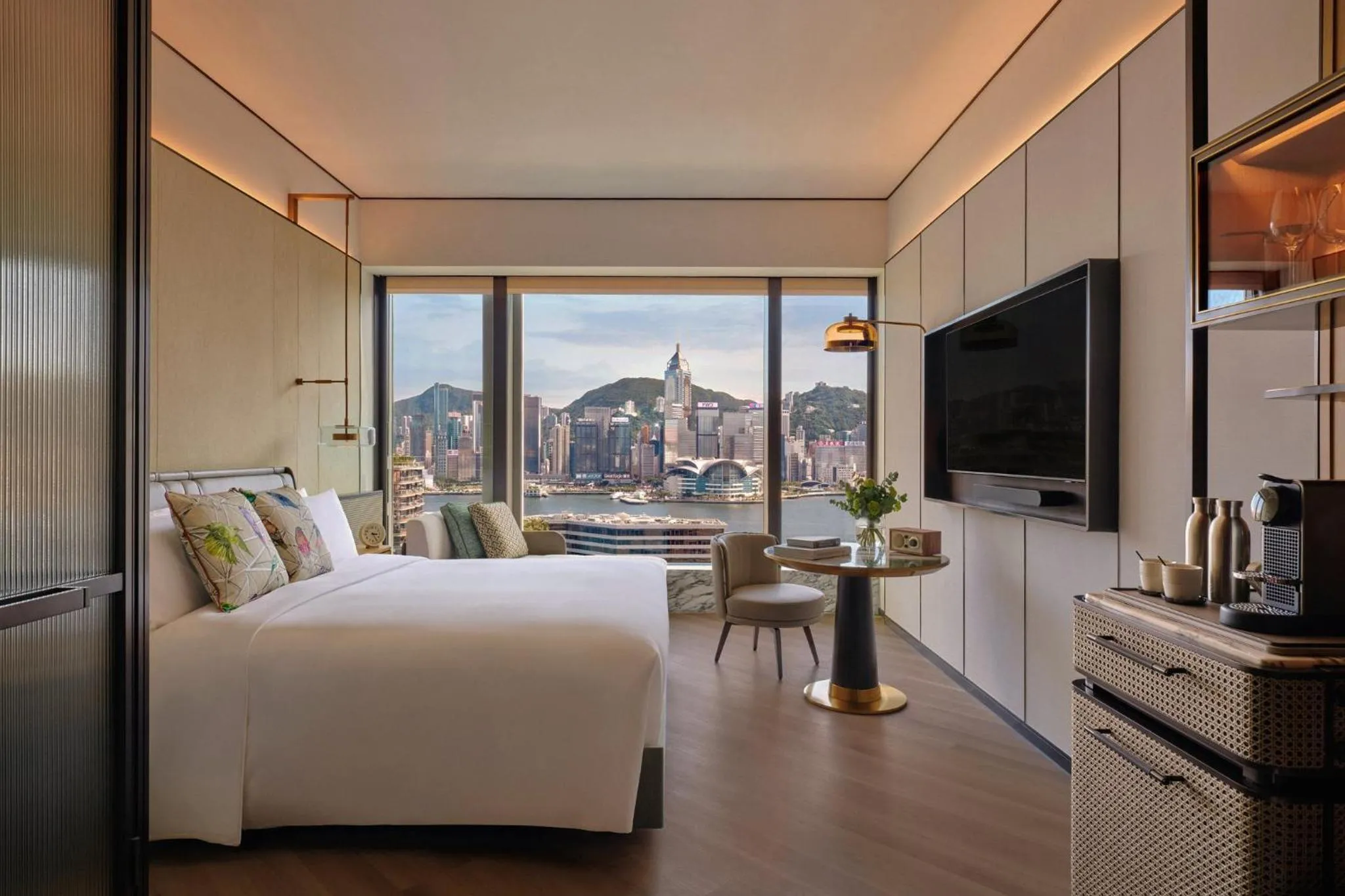 Photo of the whole room, Bed in Kimpton Tsim Sha Tsui Hong Kong