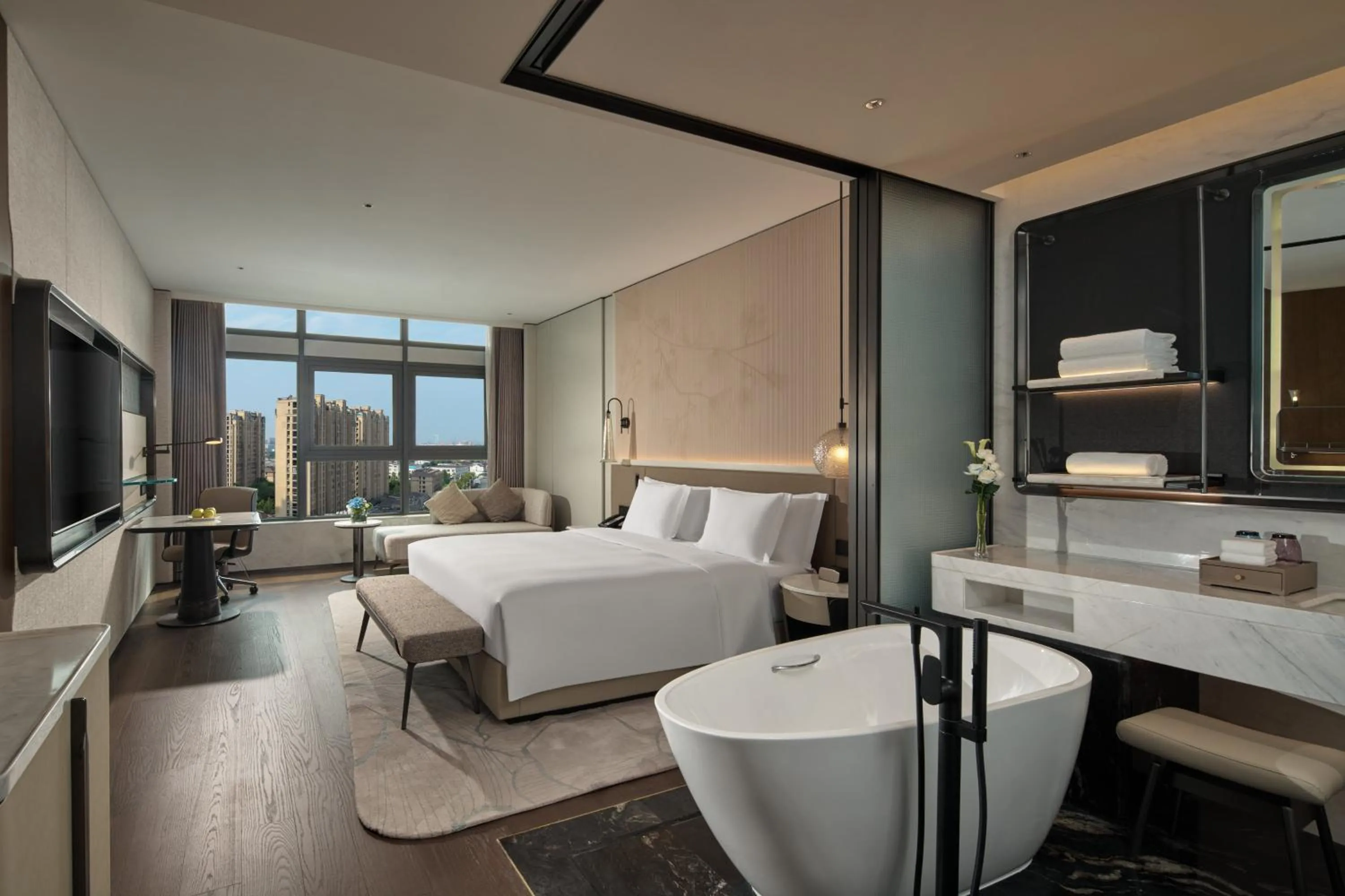 Photo of the whole room, Bed in Crowne Plaza Taixing