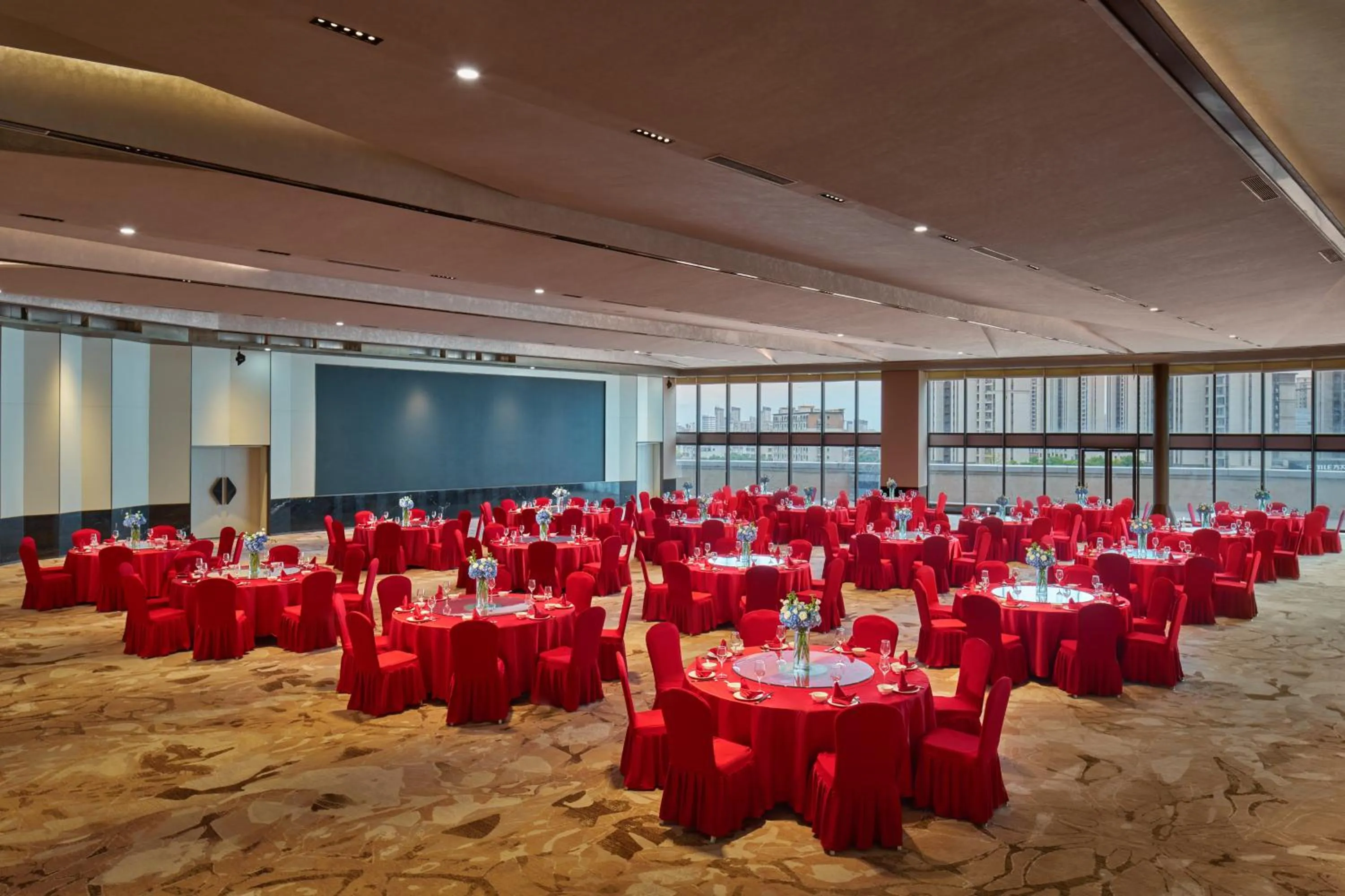 Banquet/Function facilities in Crowne Plaza Taixing