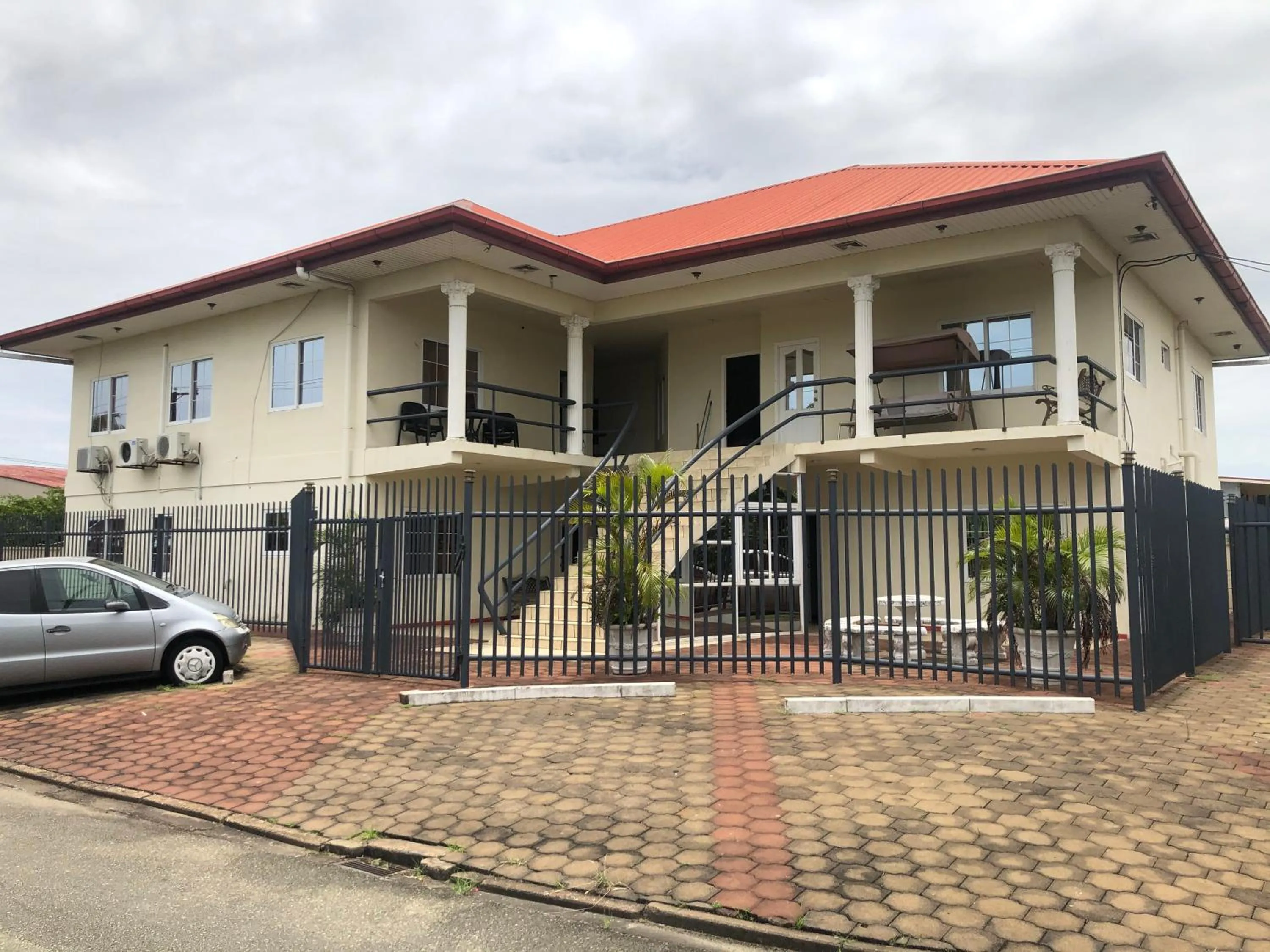 Property building in Hotel Bar Restaurant Emergency 911 STO LK GROUP