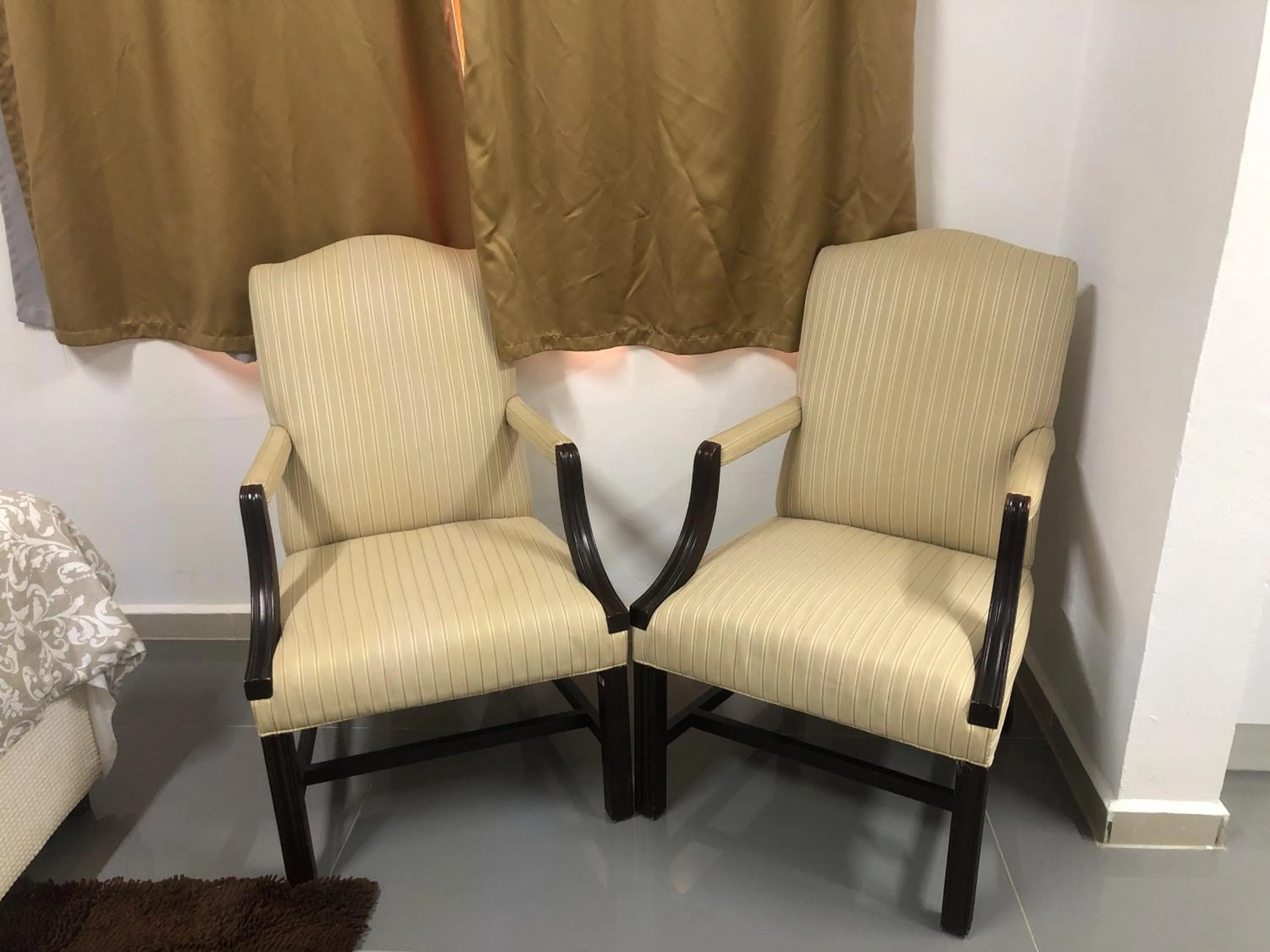 Hotel Bar Restaurant Emergency 911 STO LK GROUP