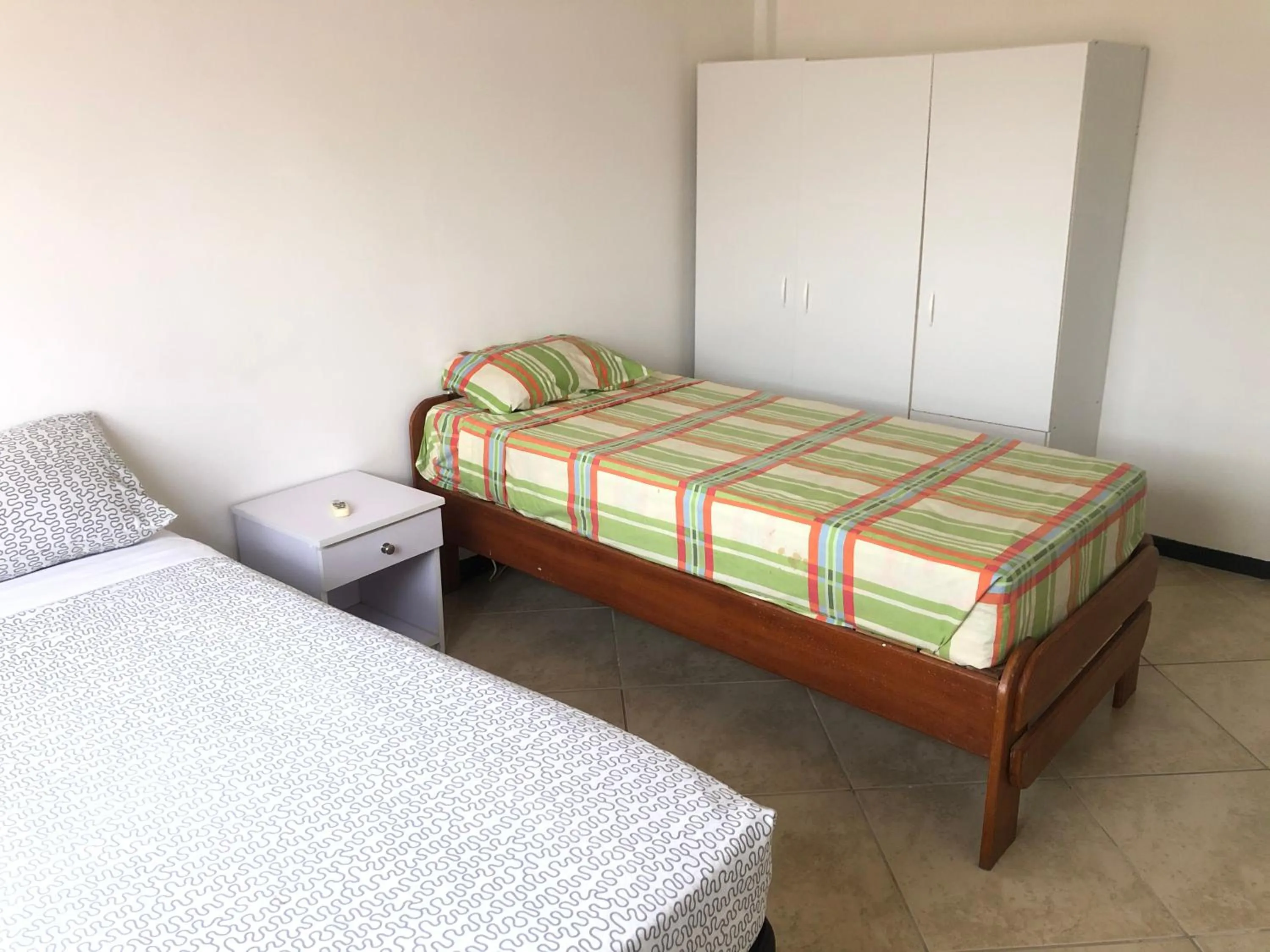 Bed in Hotel Bar Restaurant Emergency 911 STO LK GROUP