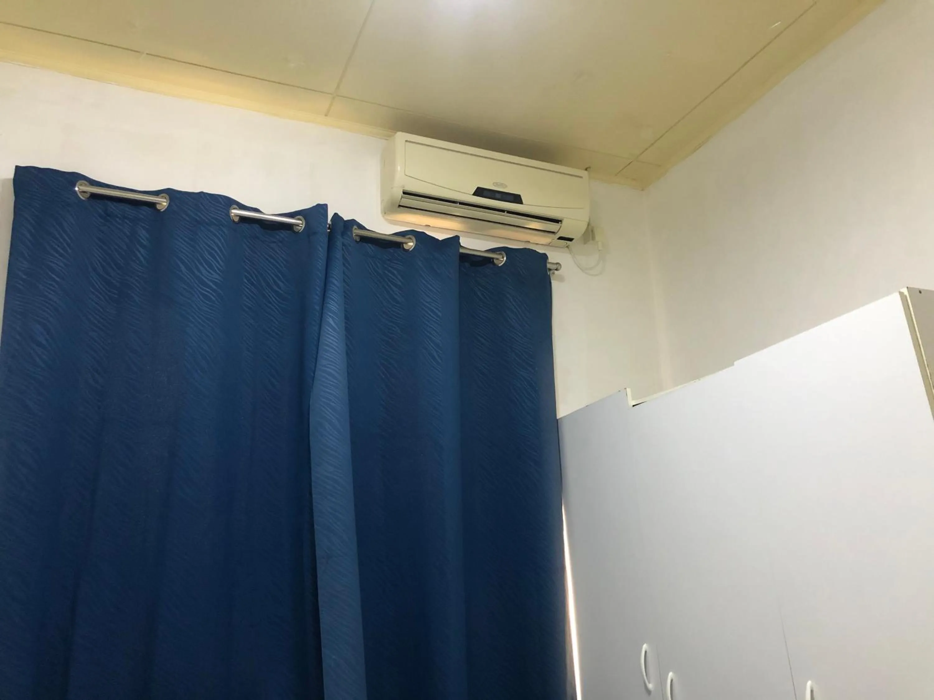 Hotel Bar Restaurant Emergency 911 STO LK GROUP