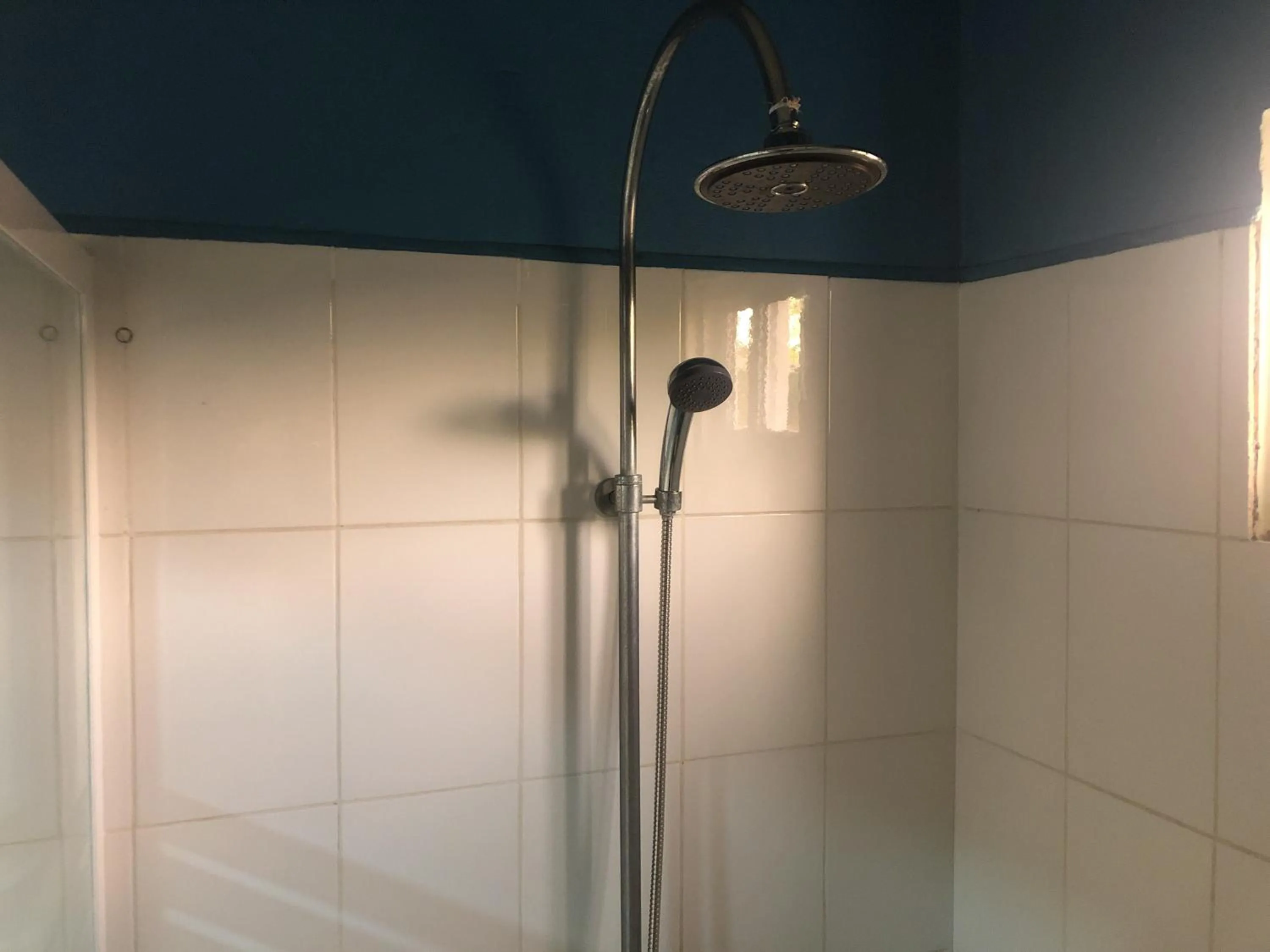 Hotel Bar Restaurant Emergency 911 STO LK GROUP