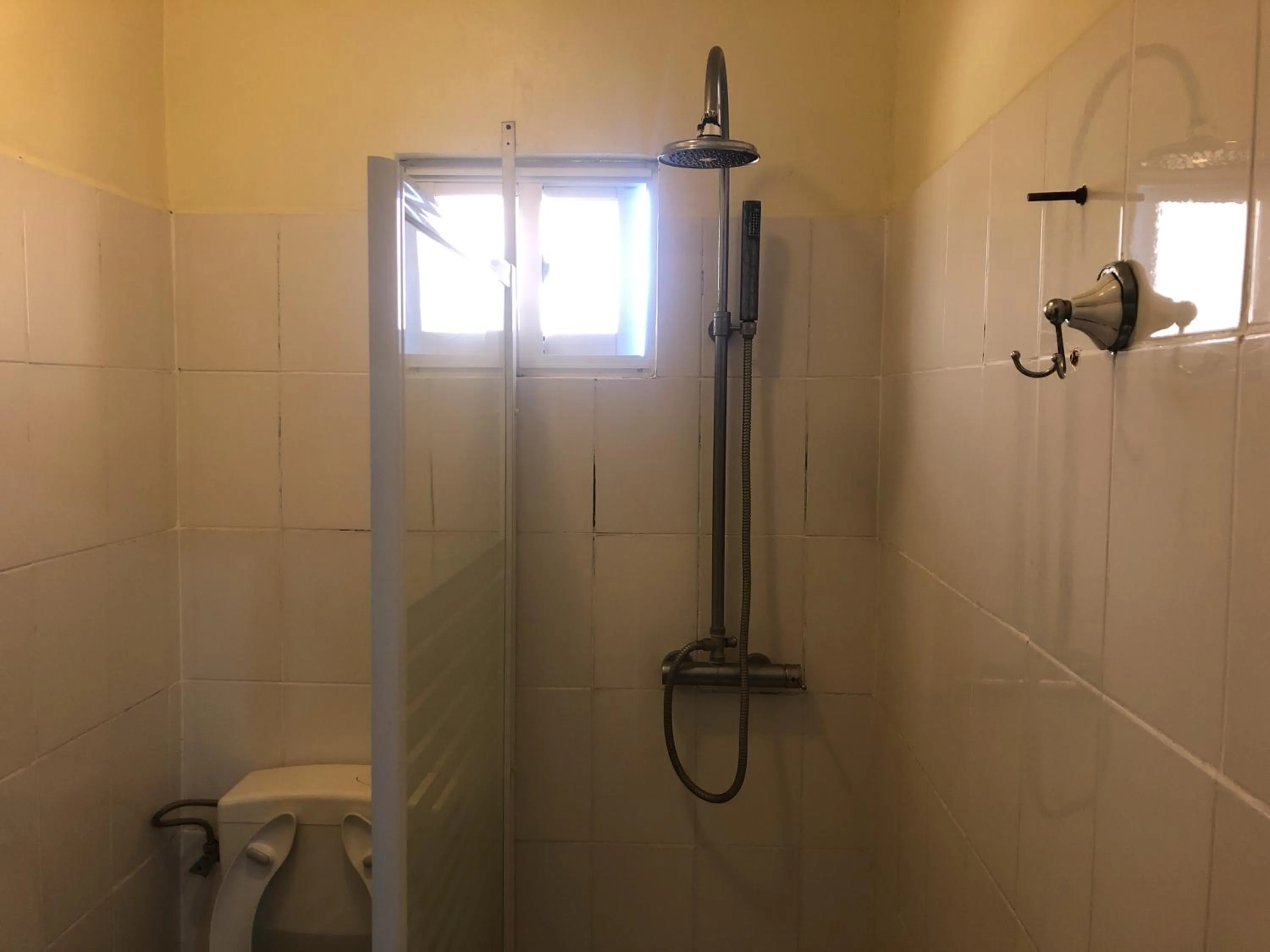 Hotel Bar Restaurant Emergency 911 STO LK GROUP