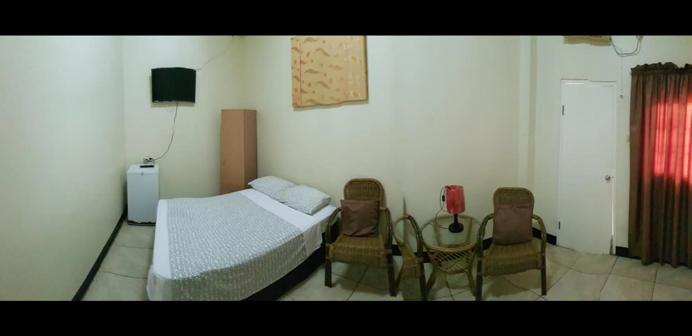 Bed in Hotel Bar Restaurant Emergency 911 STO LK GROUP