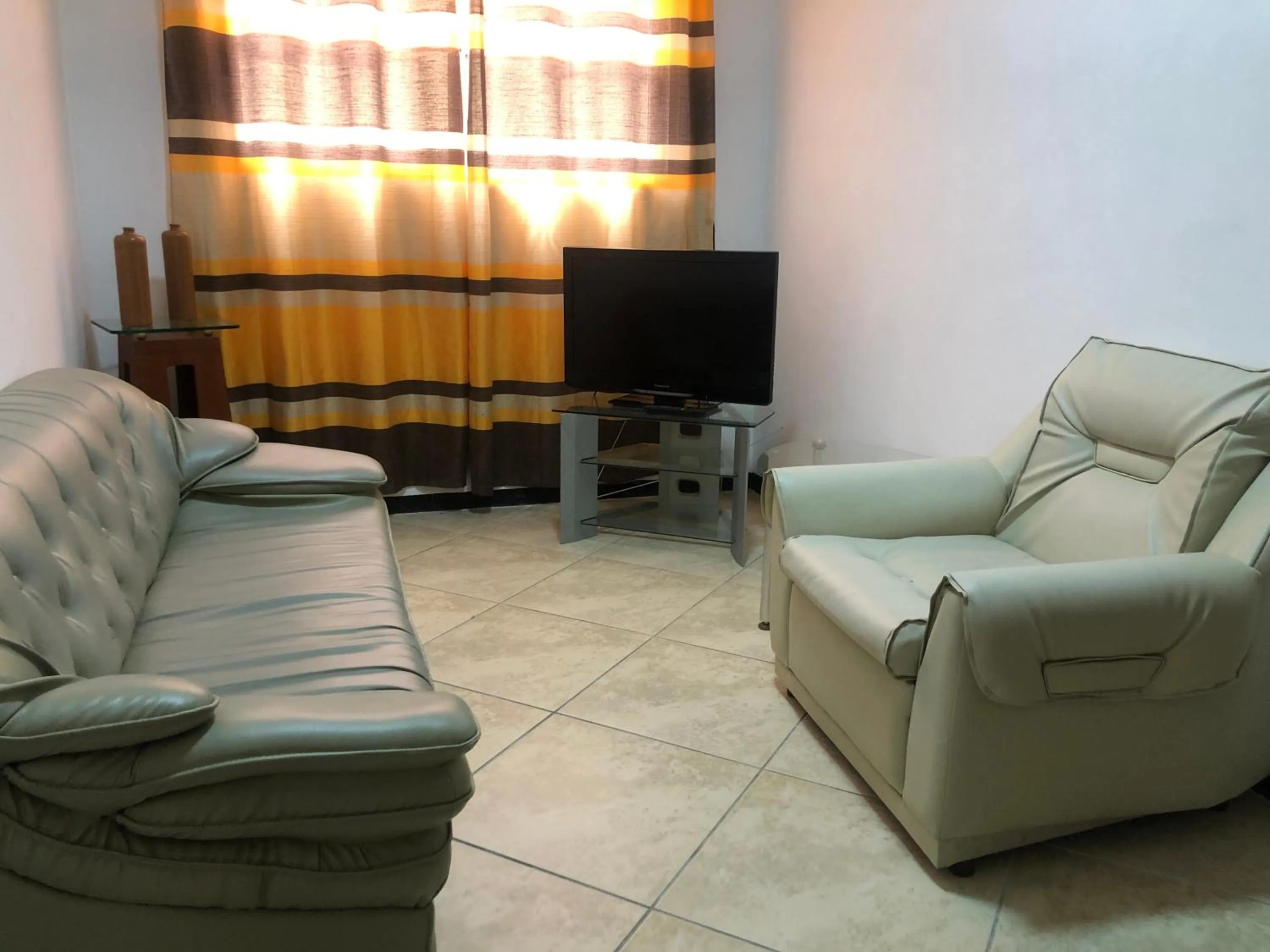 Living room in Hotel Bar Restaurant Emergency 911 STO LK GROUP