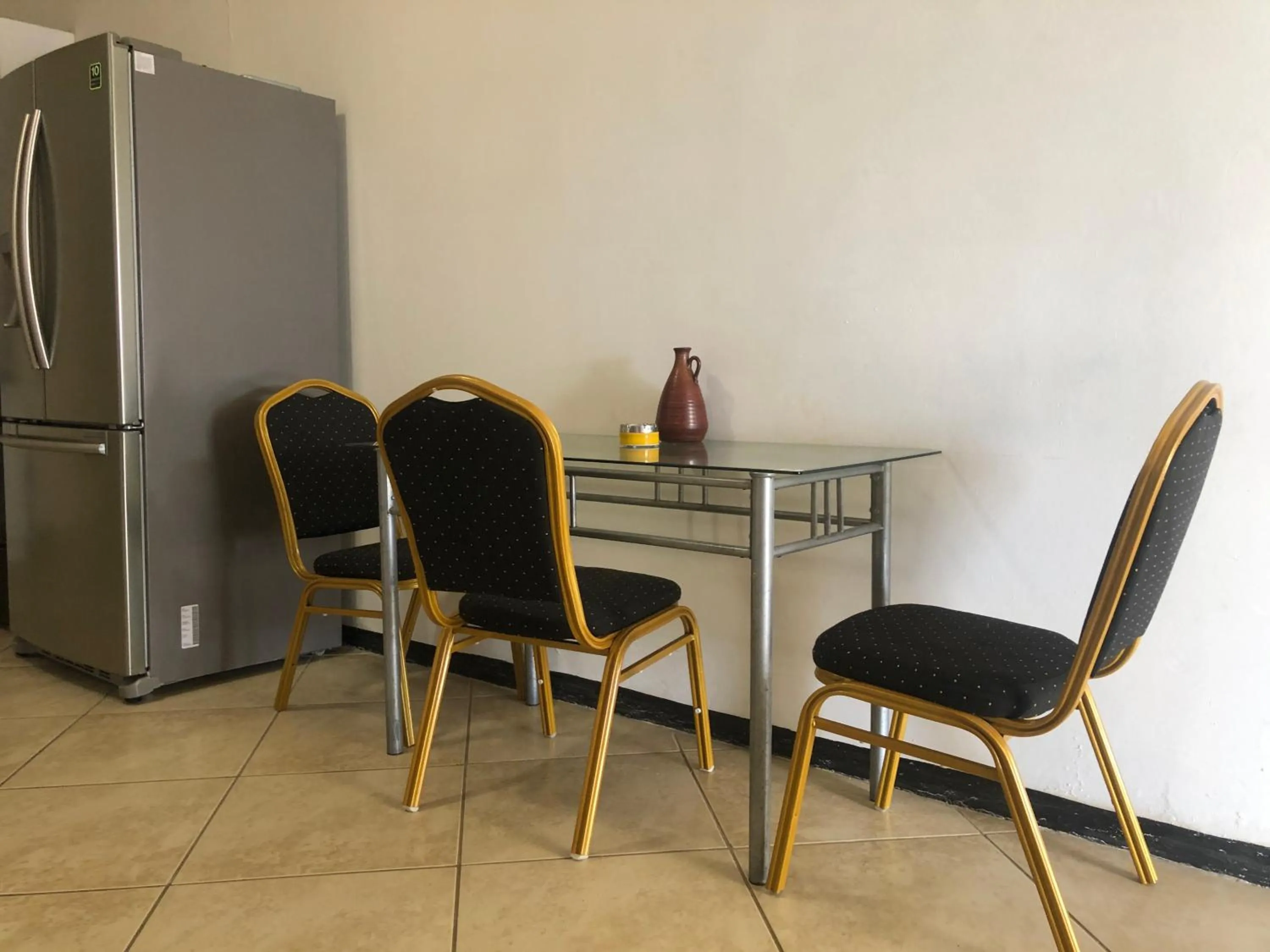 Hotel Bar Restaurant Emergency 911 STO LK GROUP