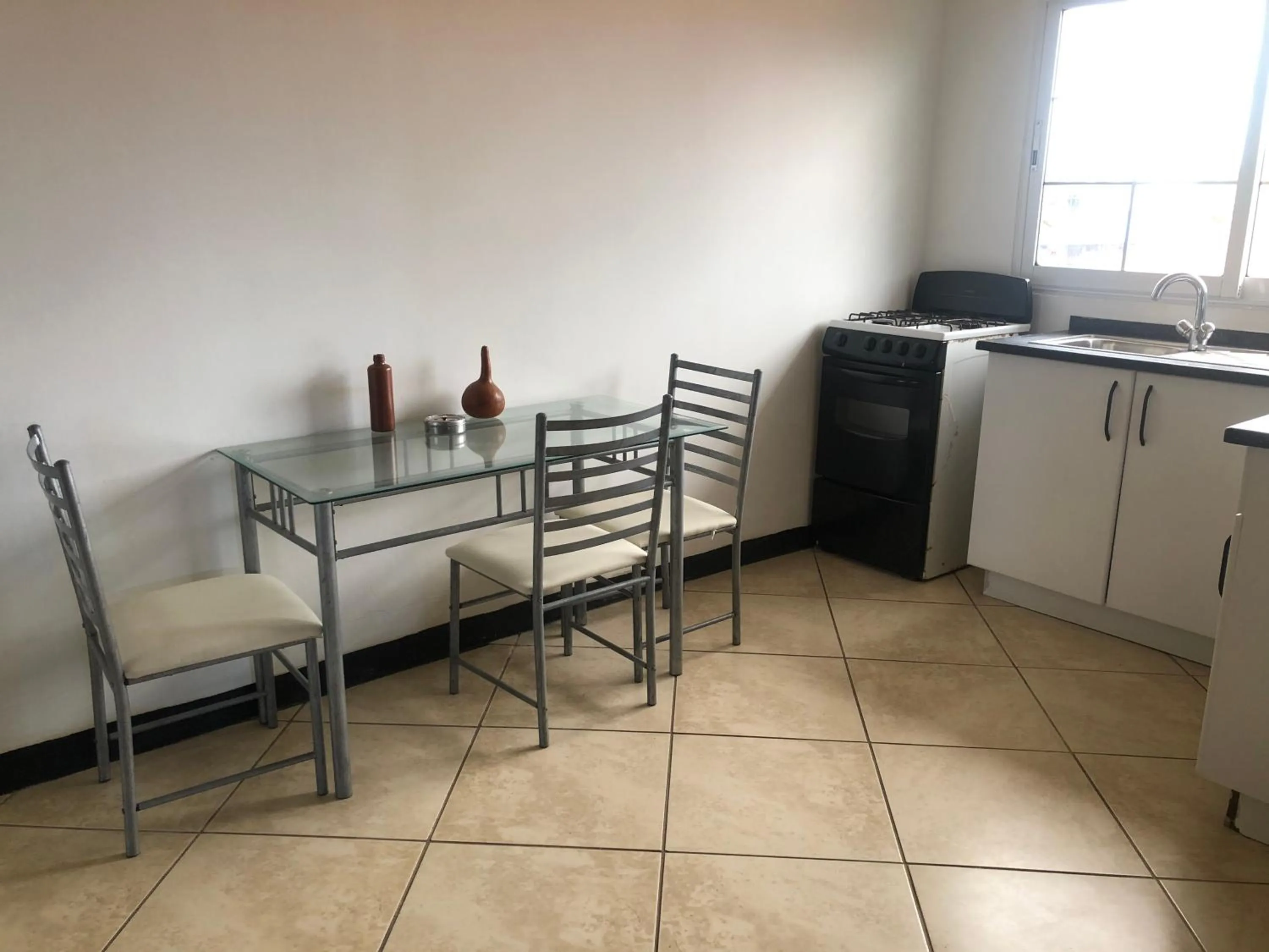 Hotel Bar Restaurant Emergency 911 STO LK GROUP