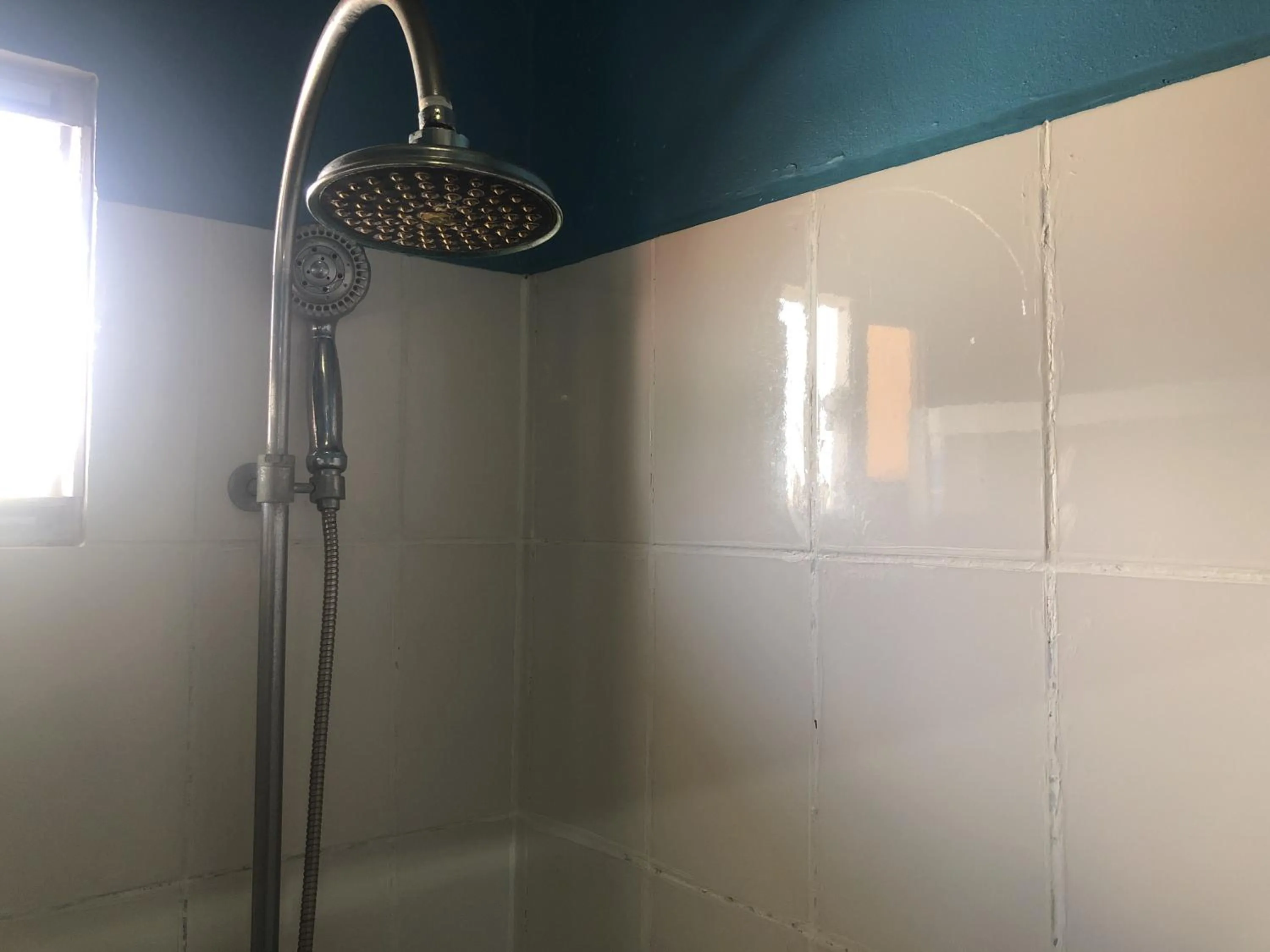 Hotel Bar Restaurant Emergency 911 STO LK GROUP