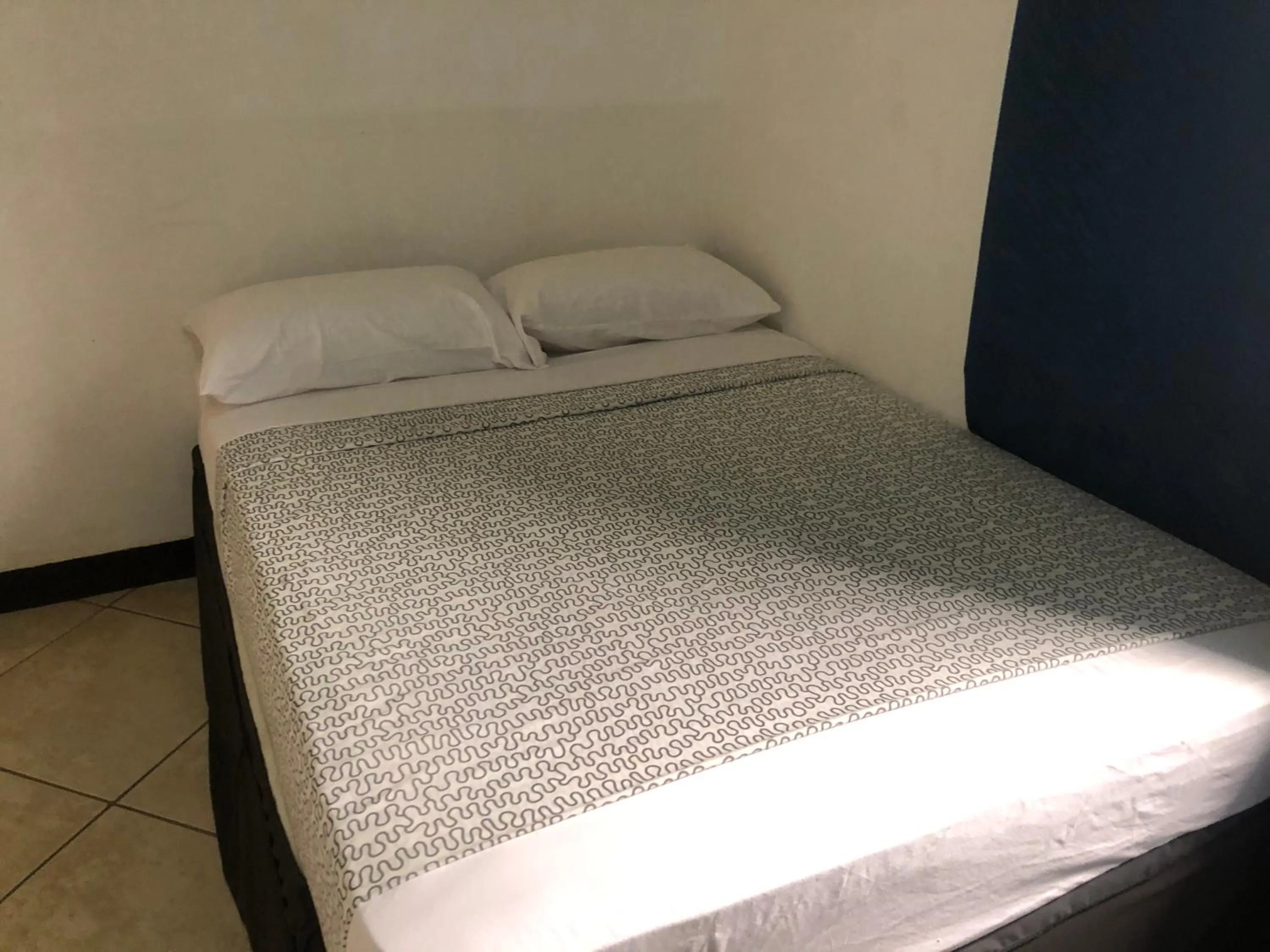 Bed in Hotel Bar Restaurant Emergency 911 STO LK GROUP