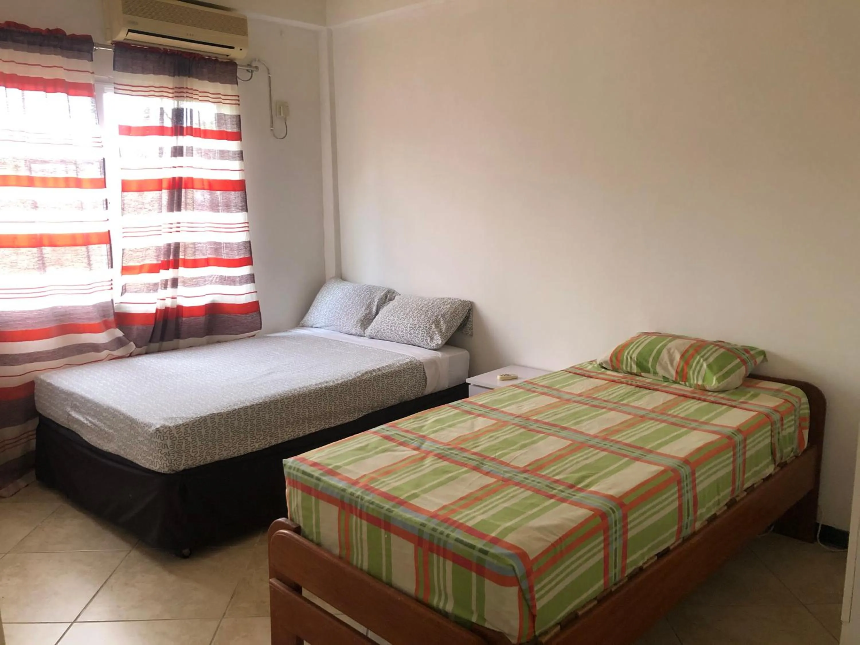 Bed in Hotel Bar Restaurant Emergency 911 STO LK GROUP