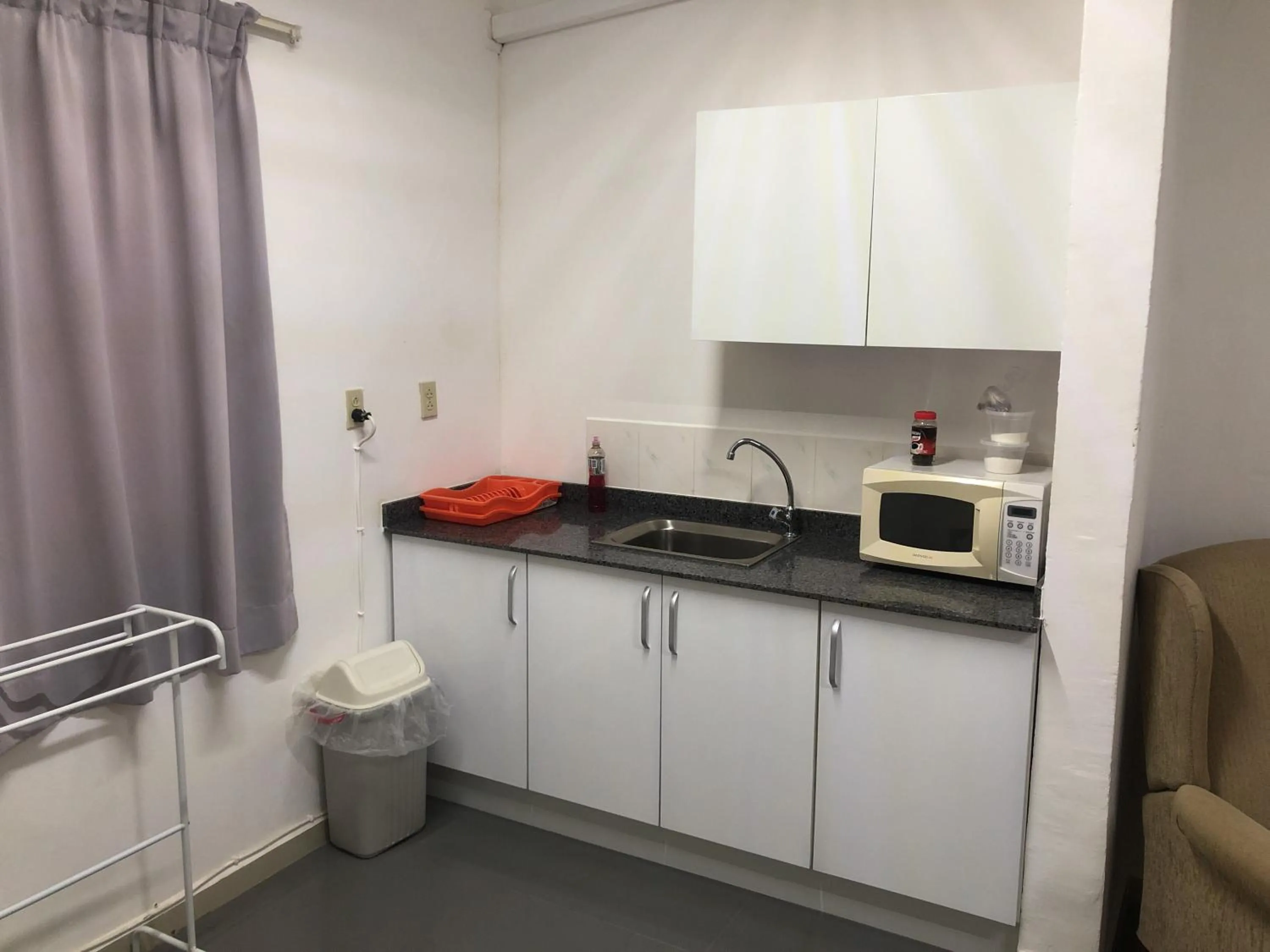 Hotel Bar Restaurant Emergency 911 STO LK GROUP