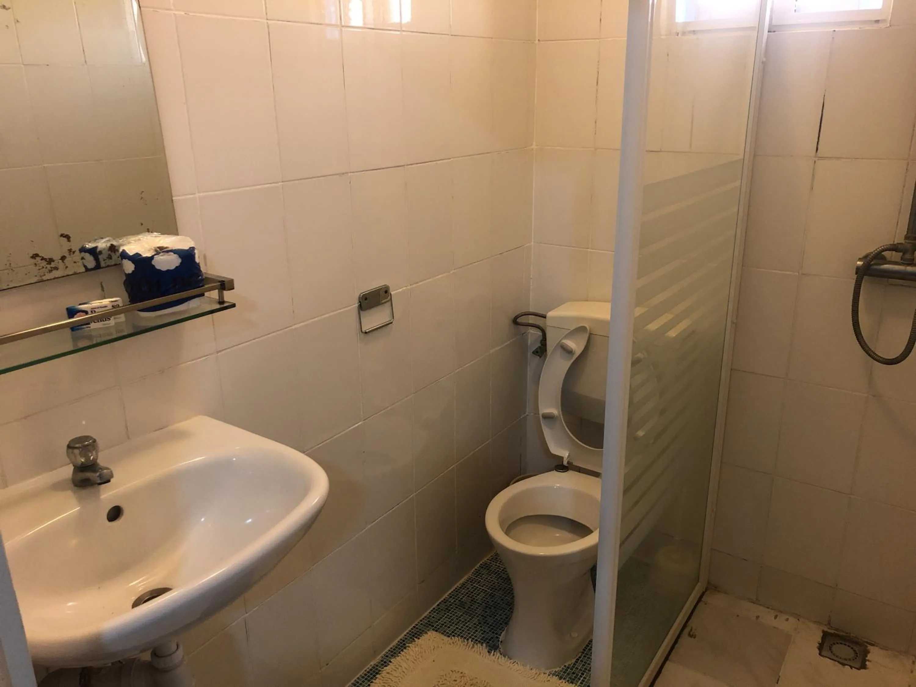 Hotel Bar Restaurant Emergency 911 STO LK GROUP