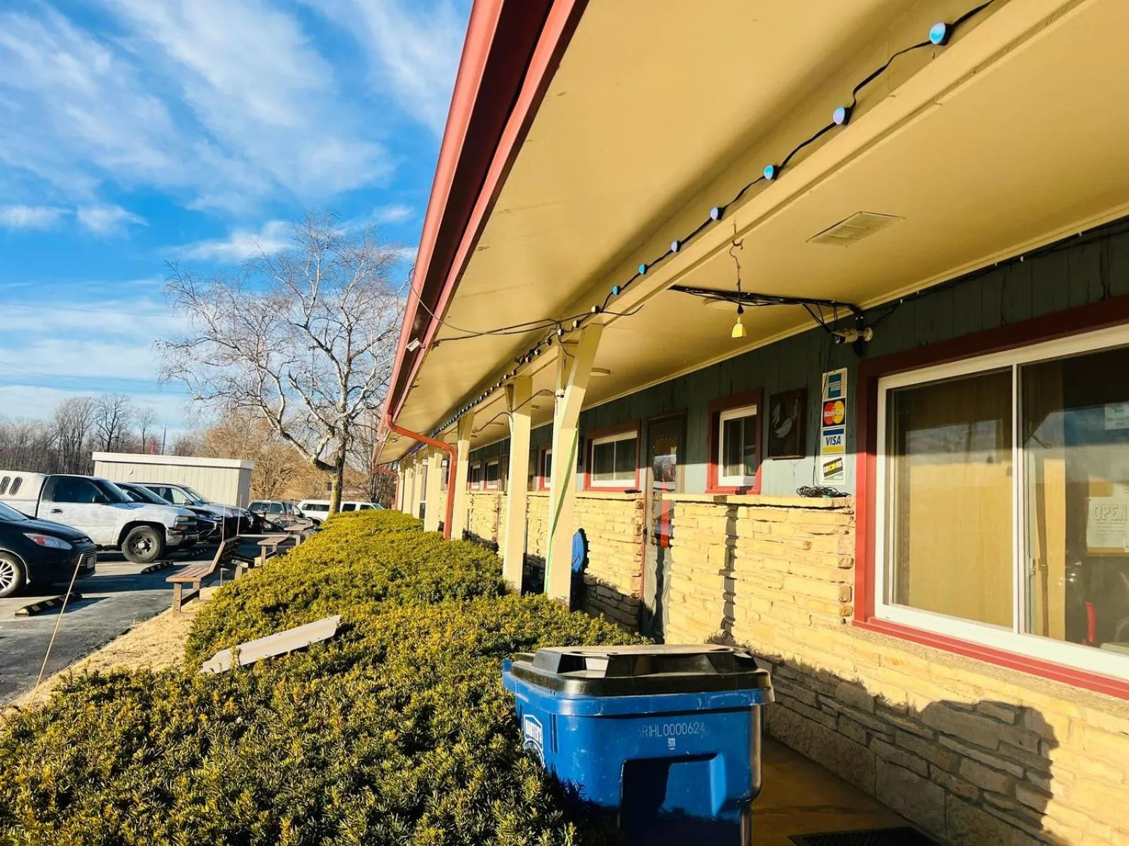 Facade/entrance in Wisconsin-Aire Motel By OYO Random Lake