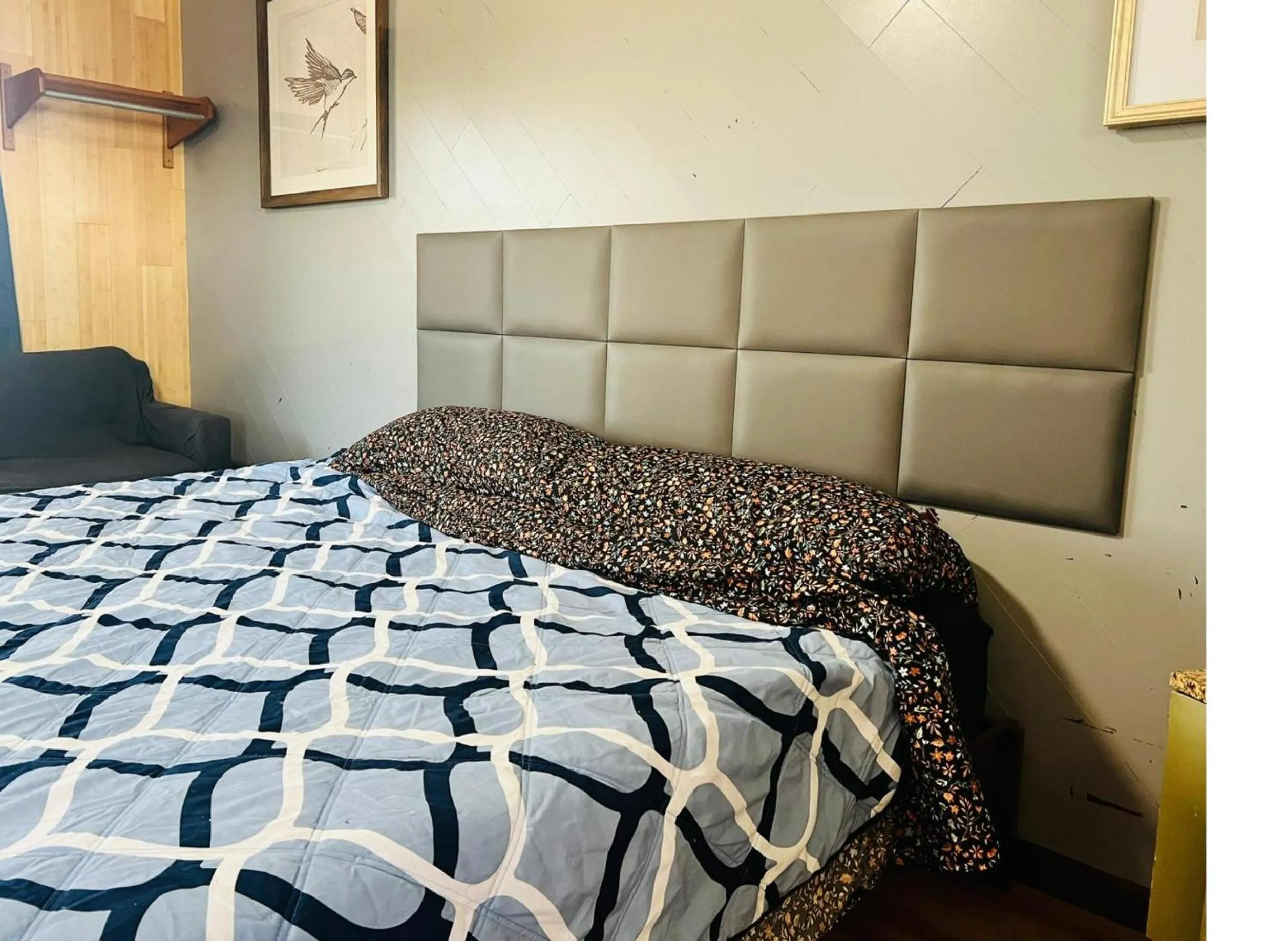 Bedroom, Bed in Wisconsin-Aire Motel By OYO Random Lake