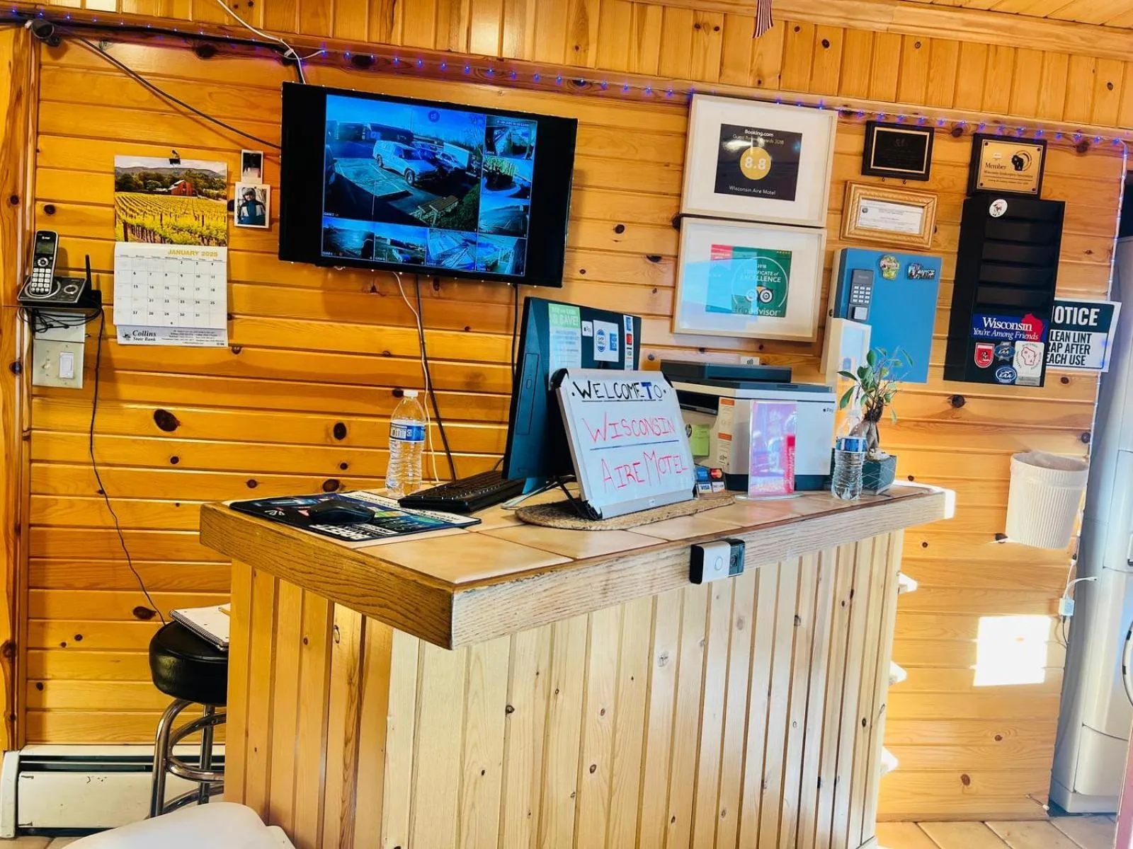 Lobby or reception in Wisconsin-Aire Motel By OYO Random Lake