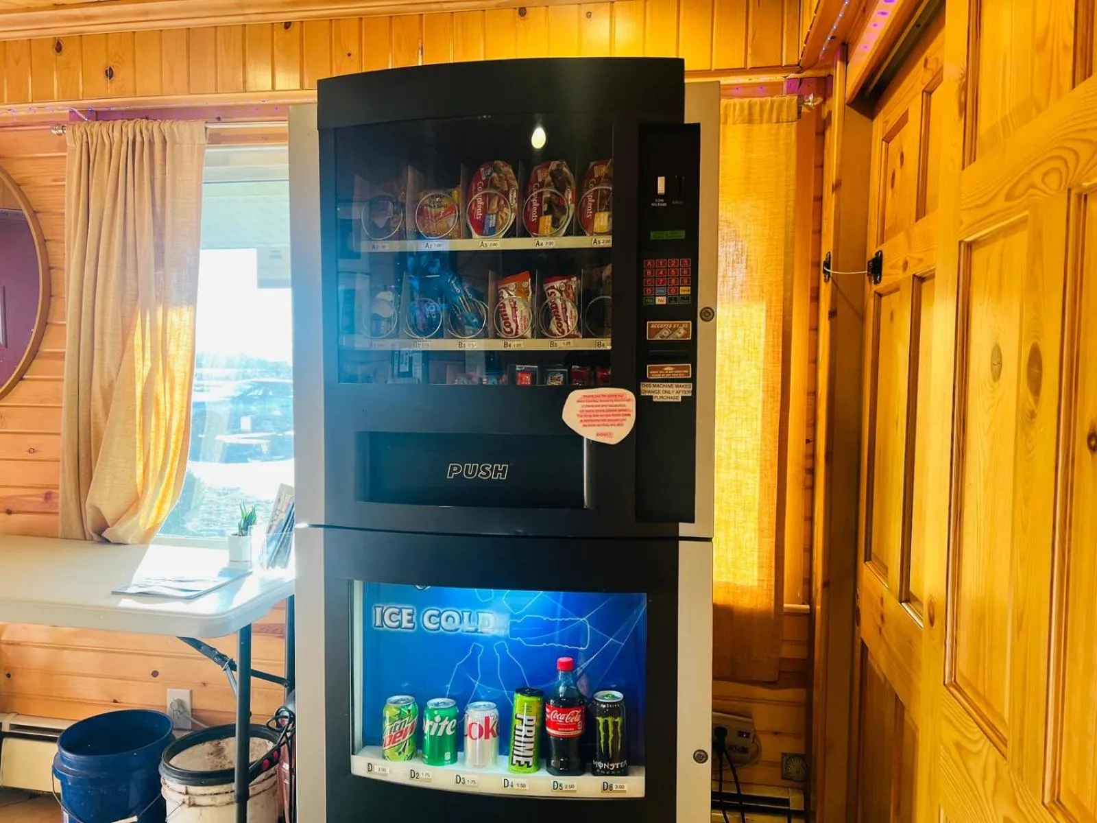 Lobby or reception in Wisconsin-Aire Motel By OYO Random Lake