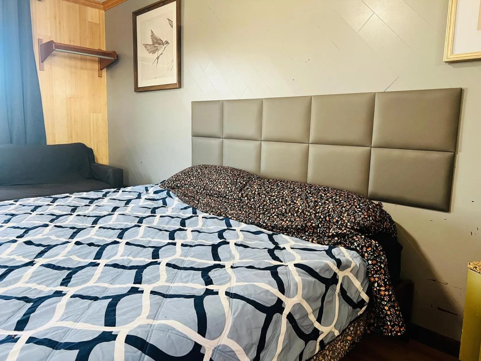 Bedroom, Bed in Wisconsin-Aire Motel By OYO Random Lake