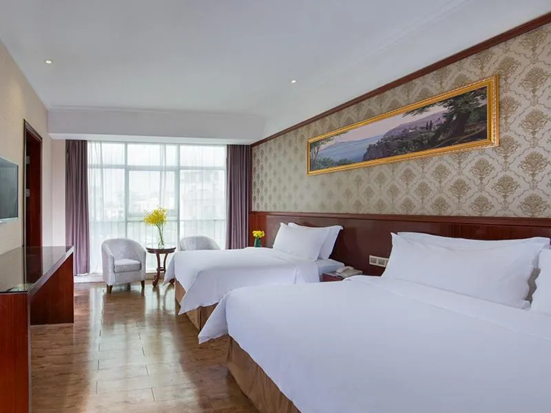 Vienna Hotel Shiqiao Metro Station