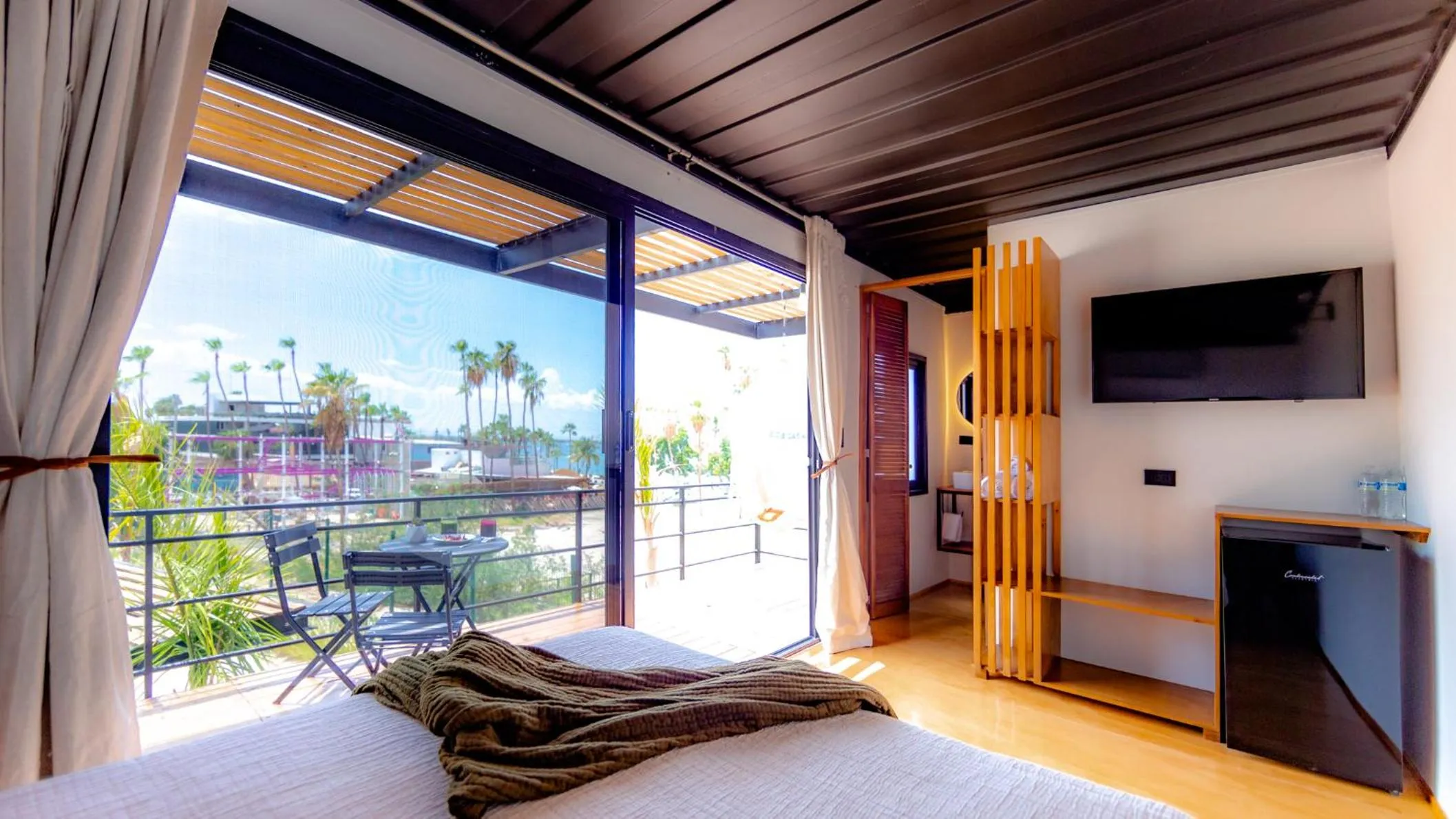 Bed in InHouse Glamping Hotel La Paz