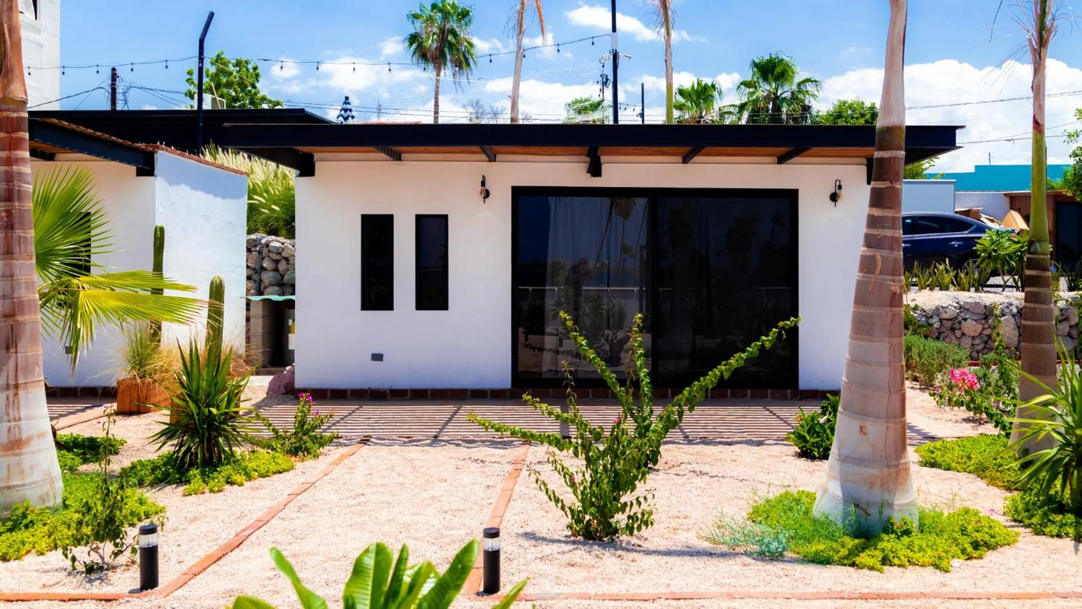 Garden view in InHouse Glamping Hotel La Paz