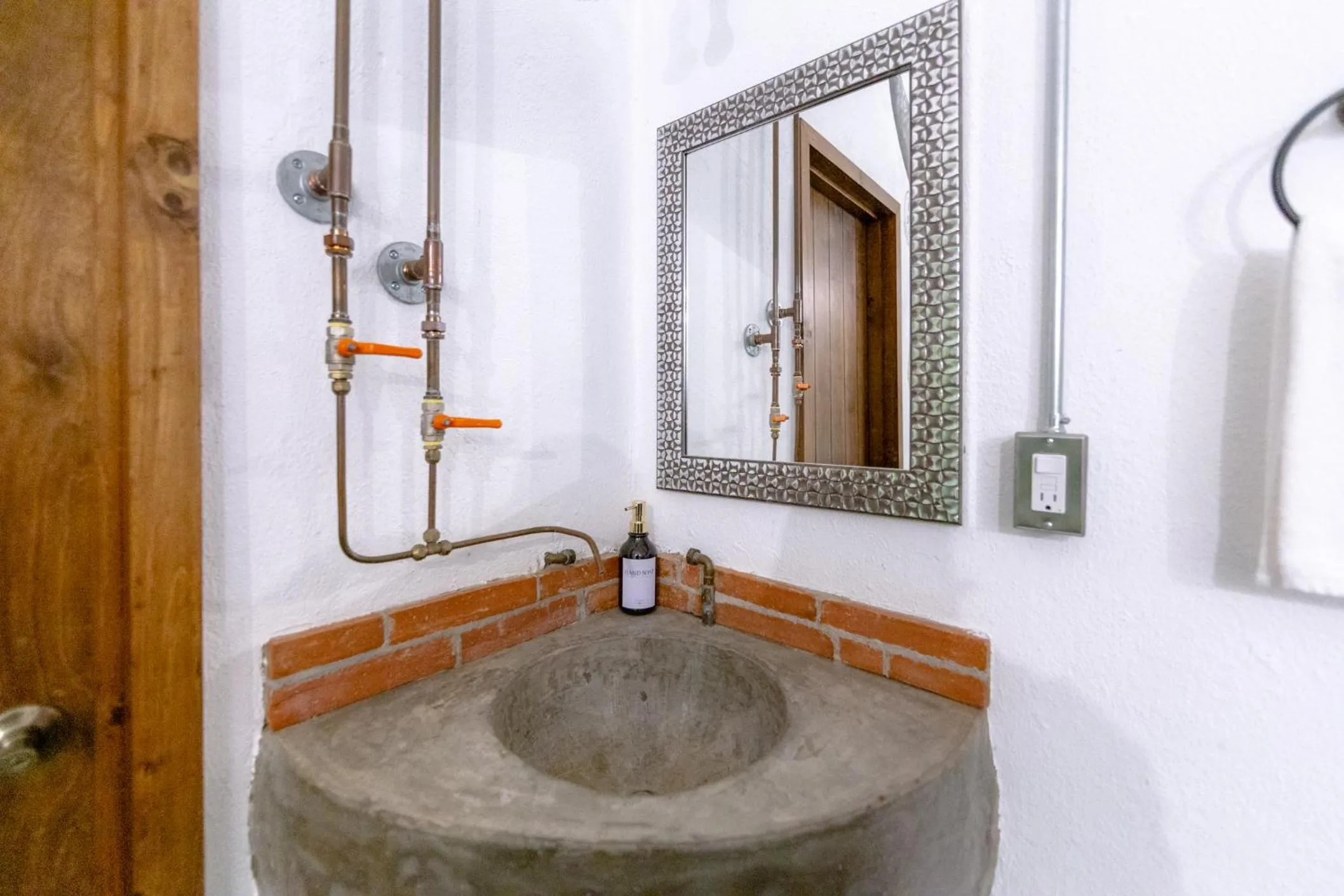 Bathroom in InHouse Glamping Hotel La Paz
