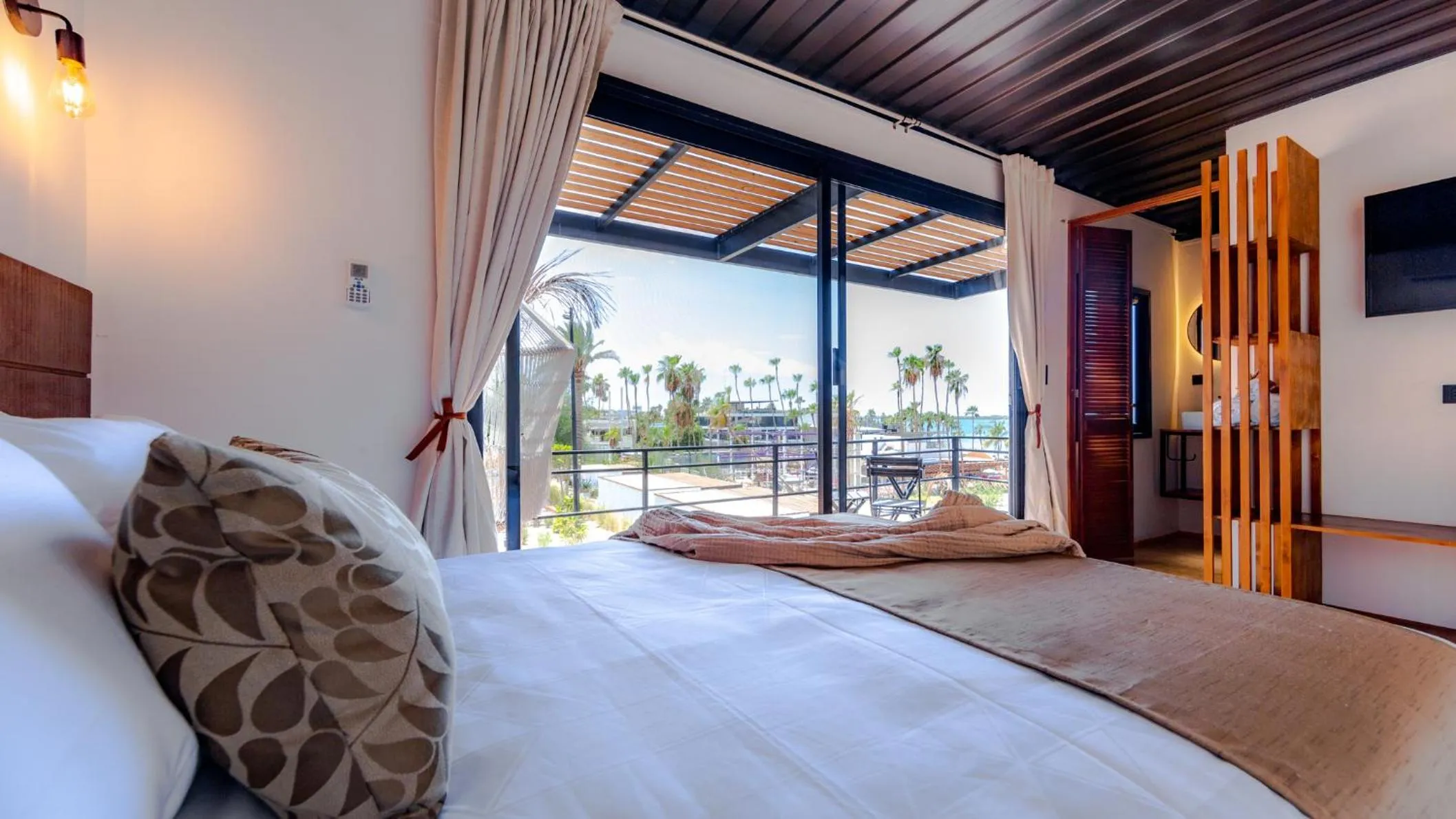 Bed in InHouse Glamping Hotel La Paz