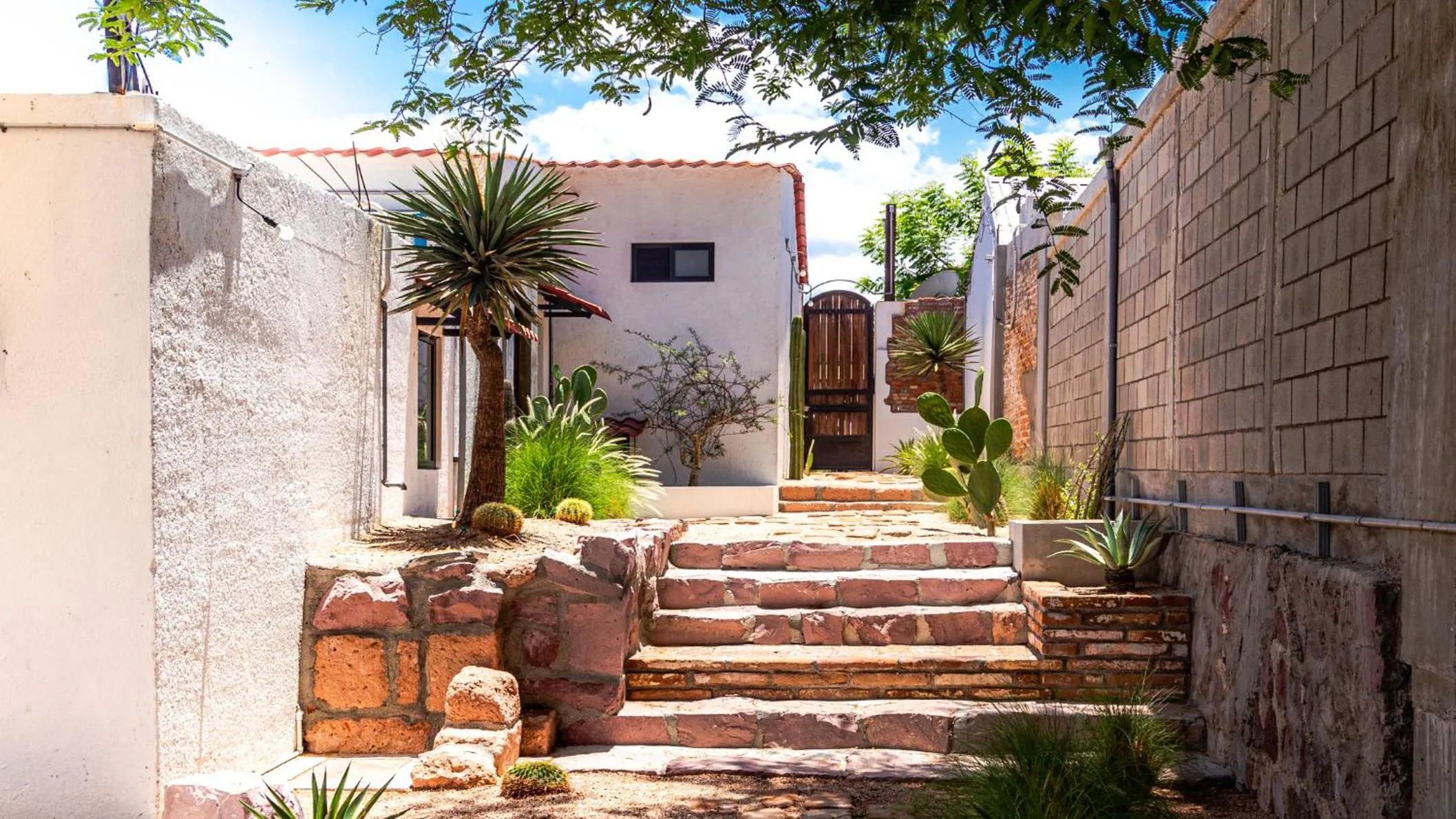 Day in InHouse Glamping Hotel La Paz