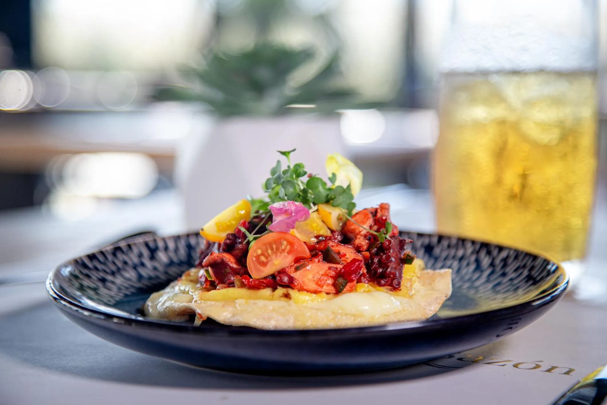 Food and drinks in InHouse Glamping Hotel La Paz