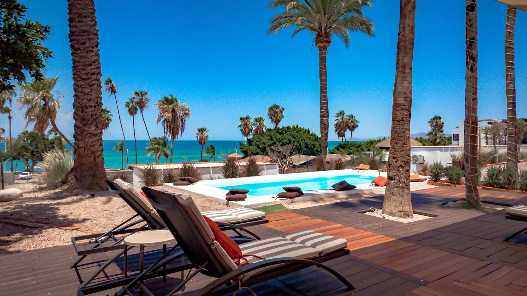 Day in InHouse Glamping Hotel La Paz