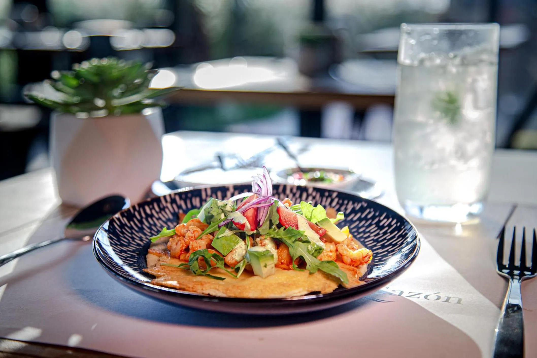 Food and drinks in InHouse Glamping Hotel La Paz