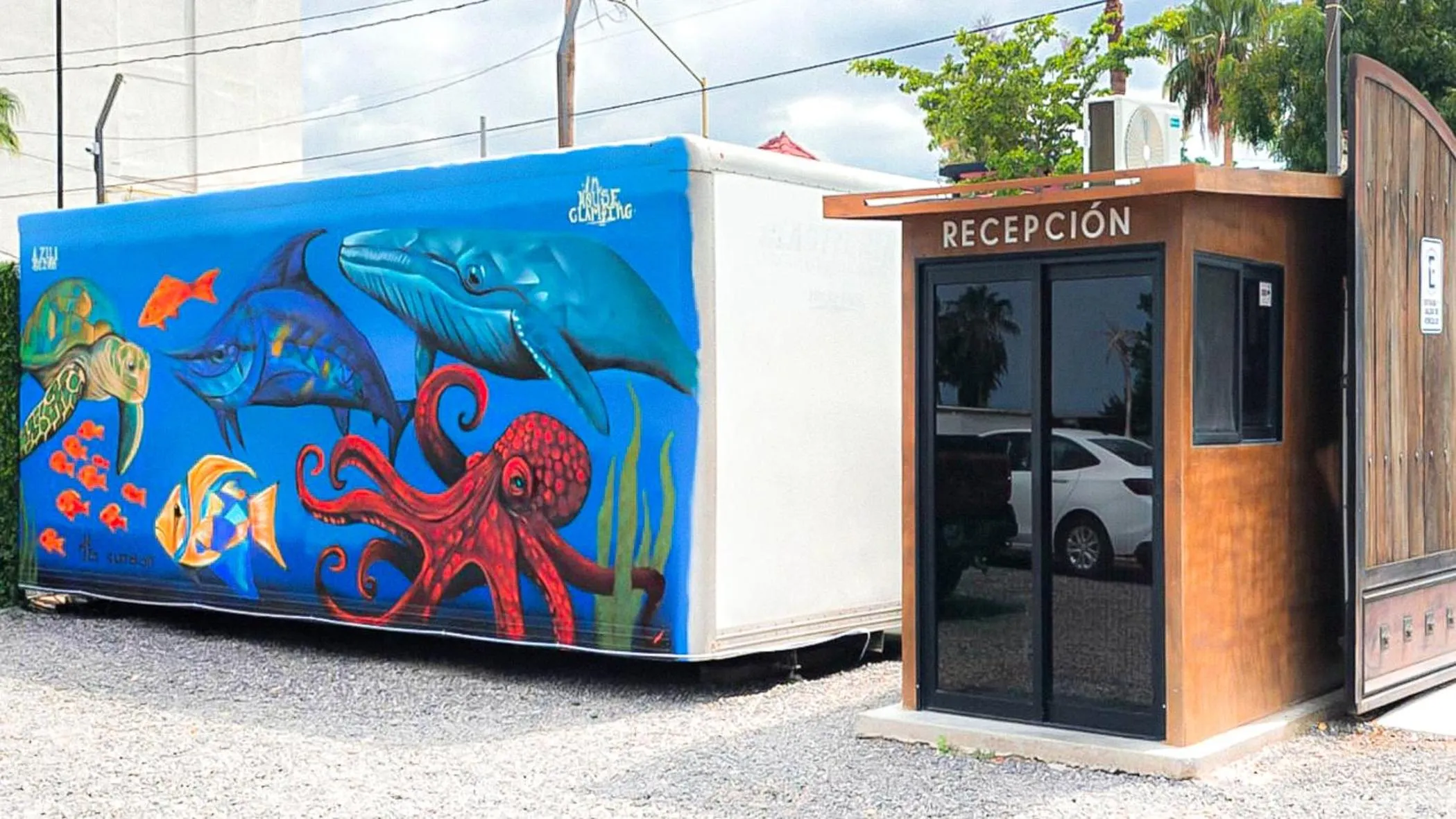 Lobby or reception in InHouse Glamping Hotel La Paz