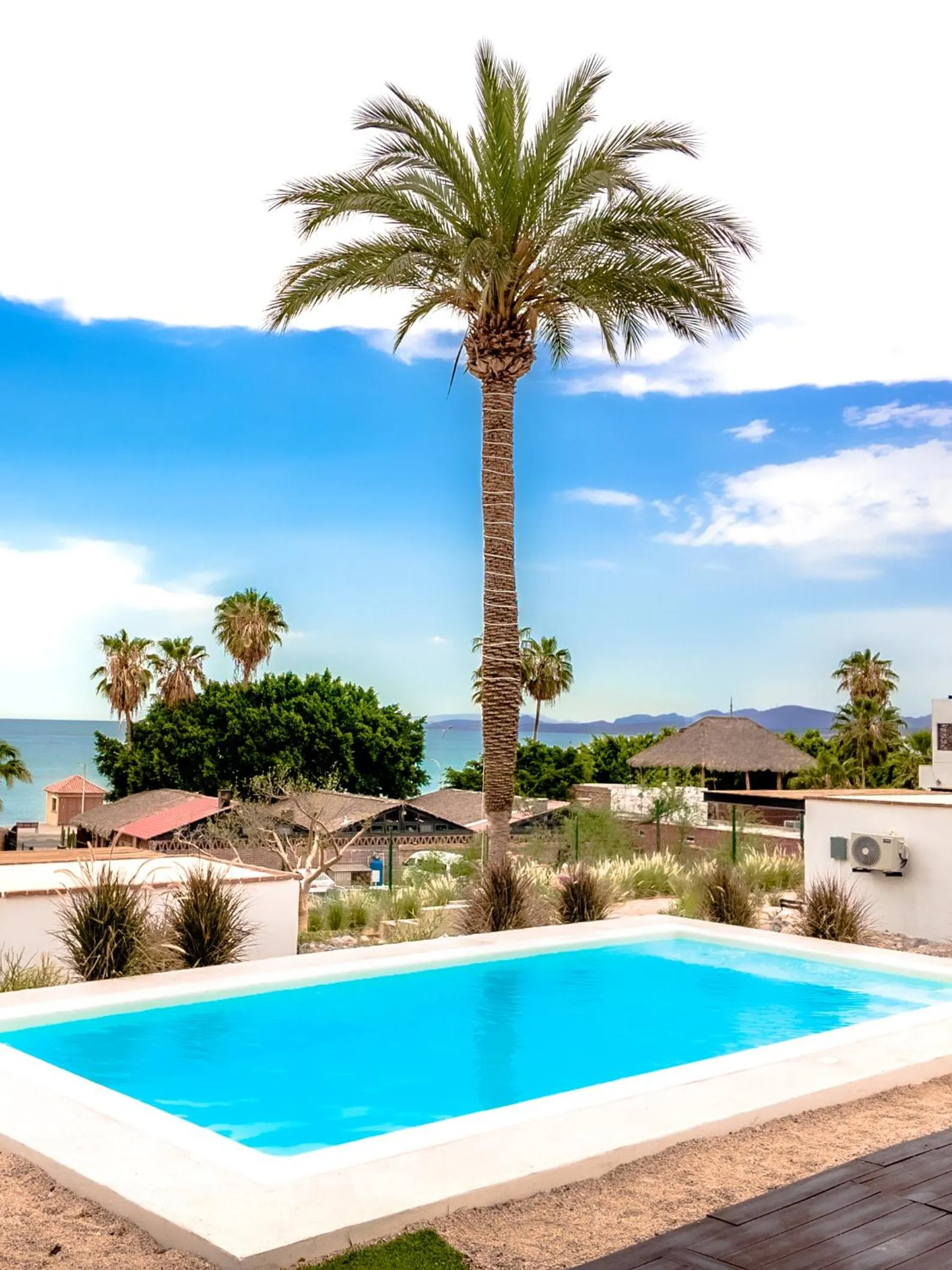 Day in InHouse Glamping Hotel La Paz