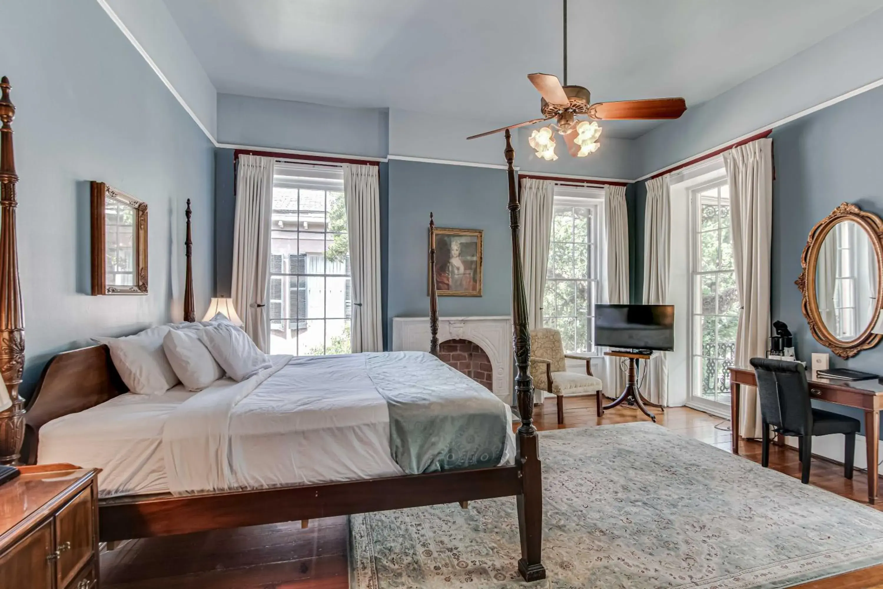 Bed in Malaga Inn Bed in Malaga Inn