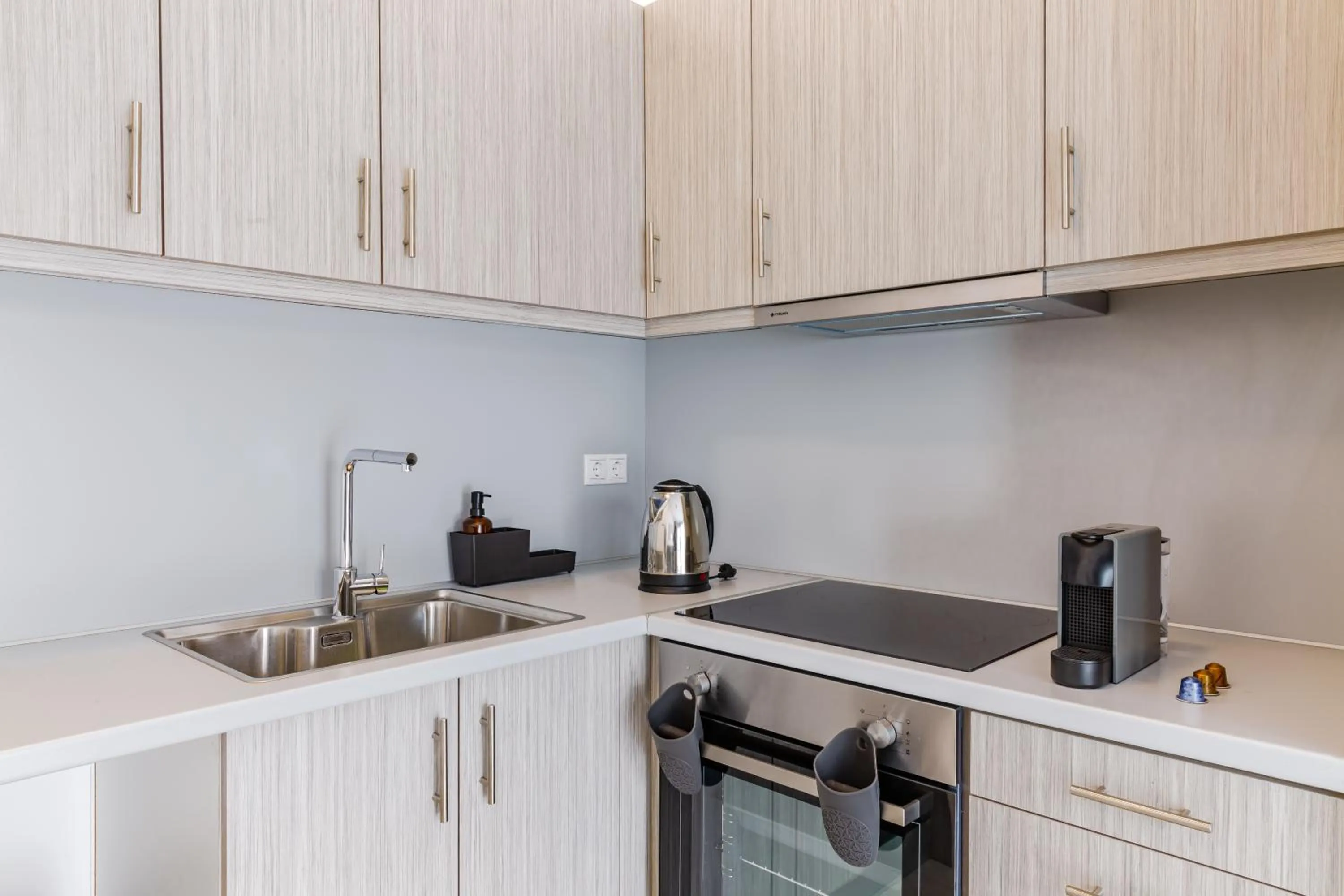 Coffee/tea facilities in Noon Smart Residences