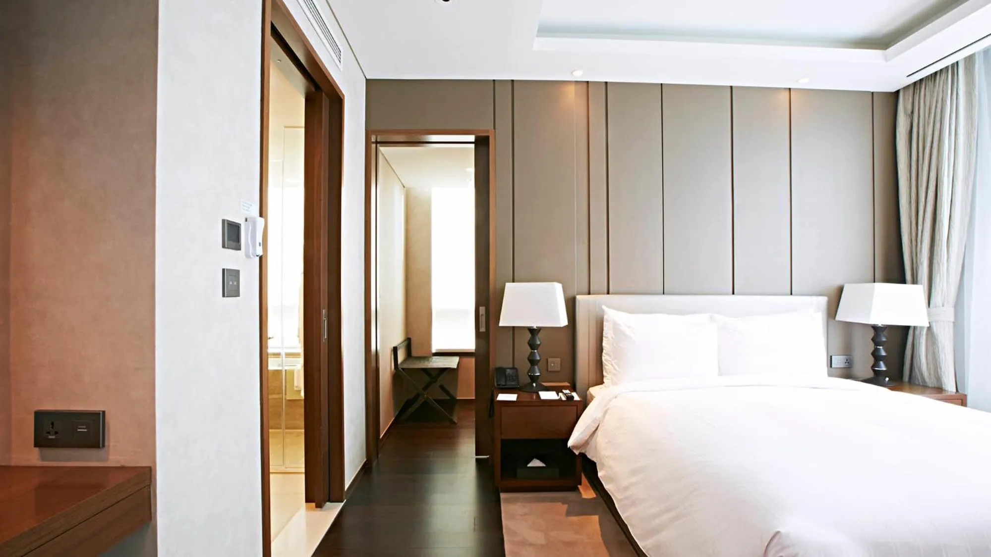 Bed in LOTTE CITY HOTEL Myeongdong