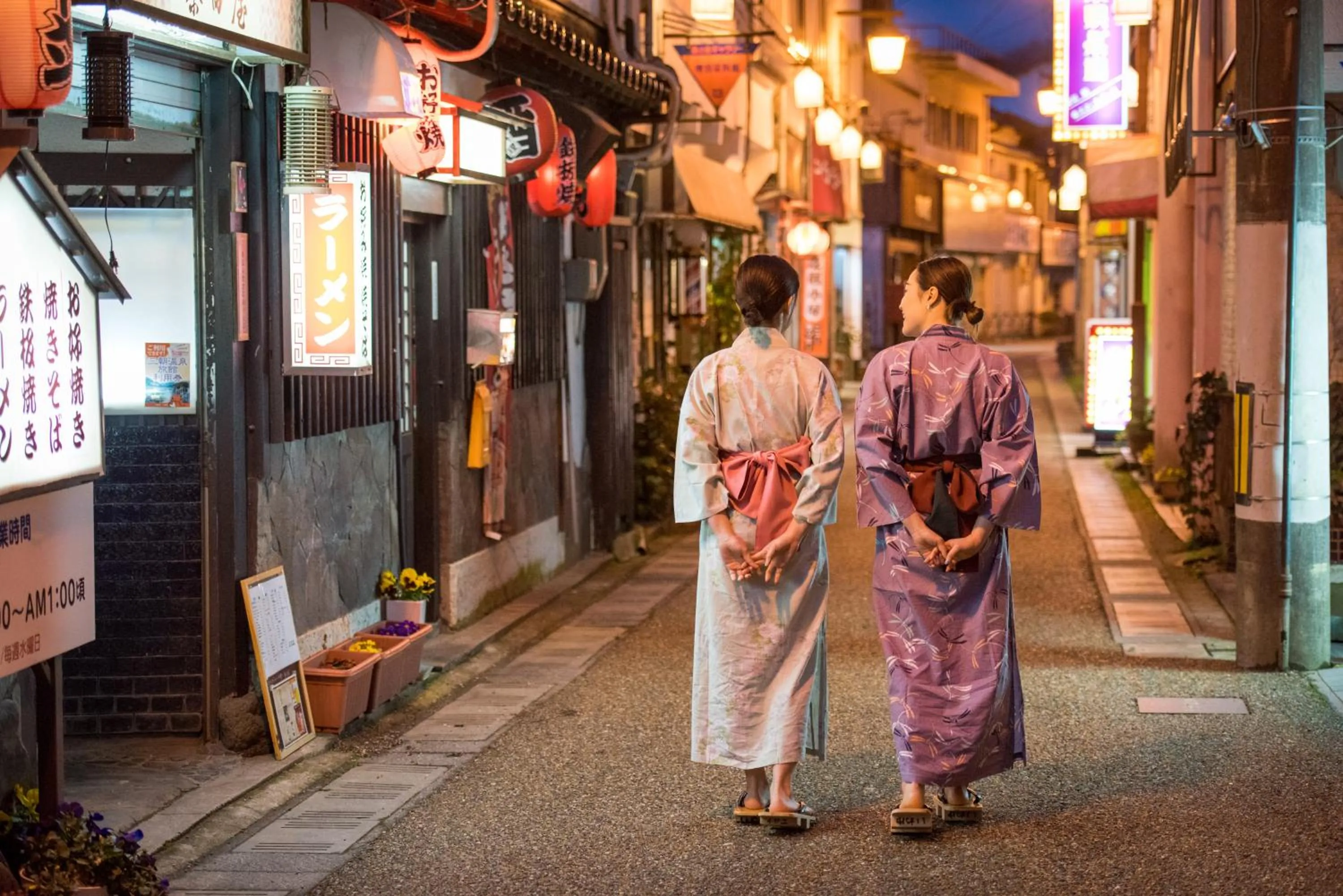 Nearby landmark in Iwayu