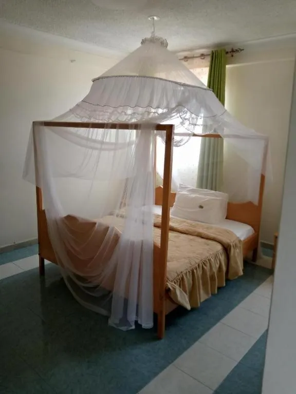 Palm Springs Hotel Masaka