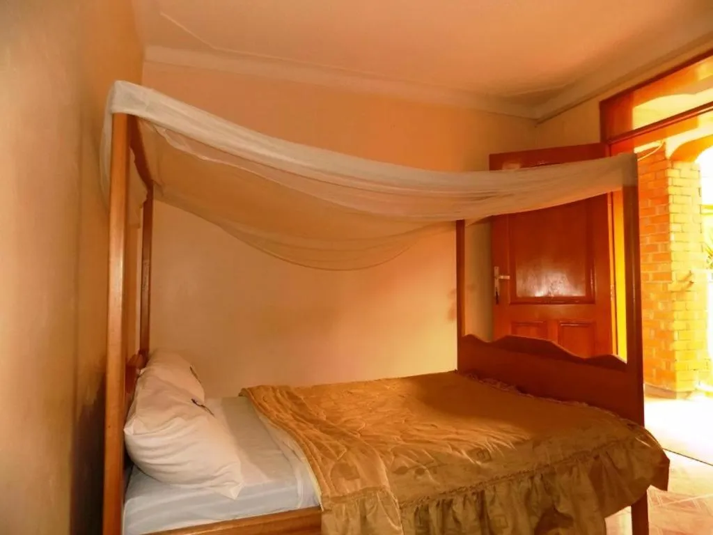 Palm Springs Hotel Masaka