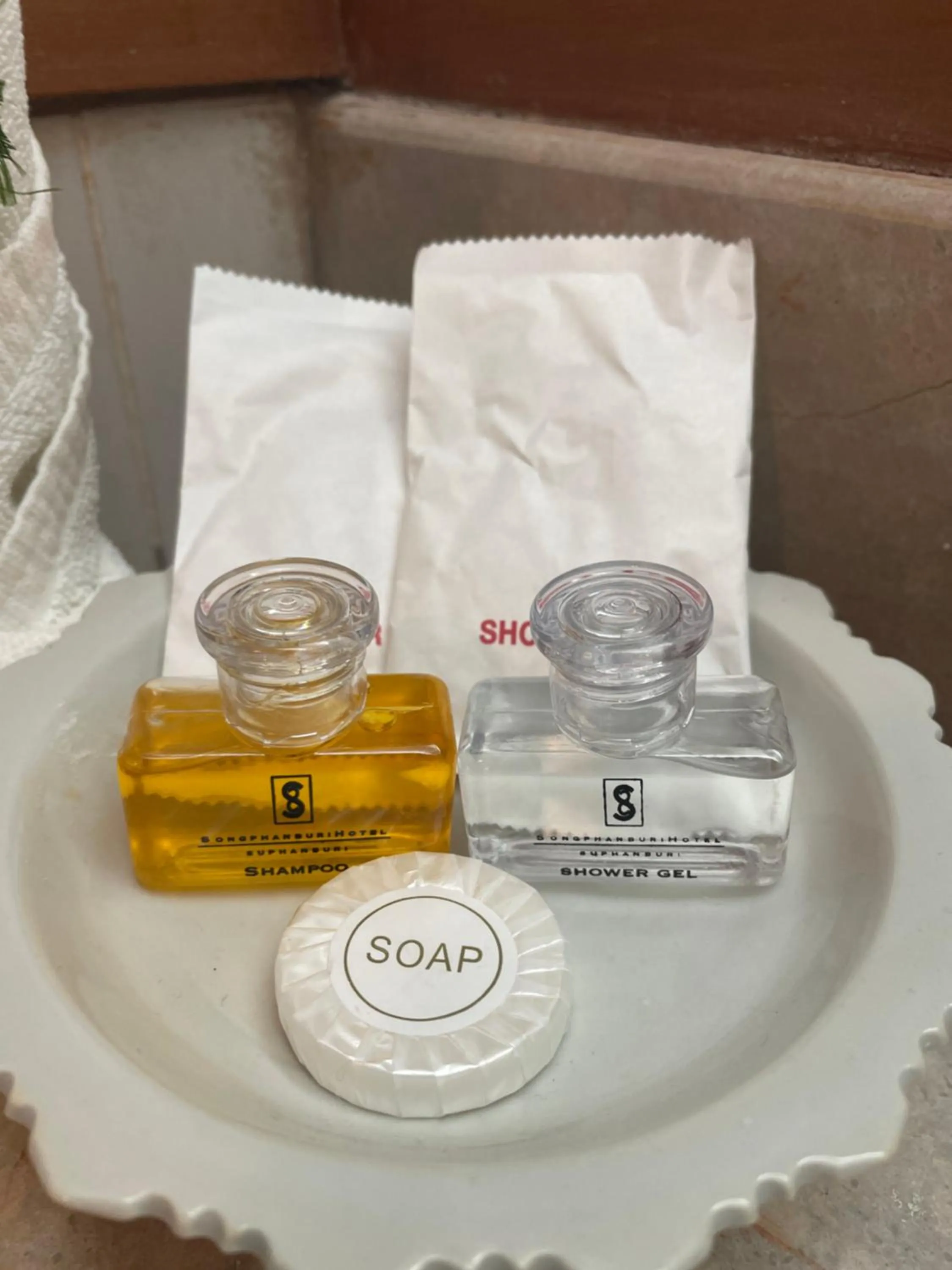 Bathroom in Songphanburi Hotel