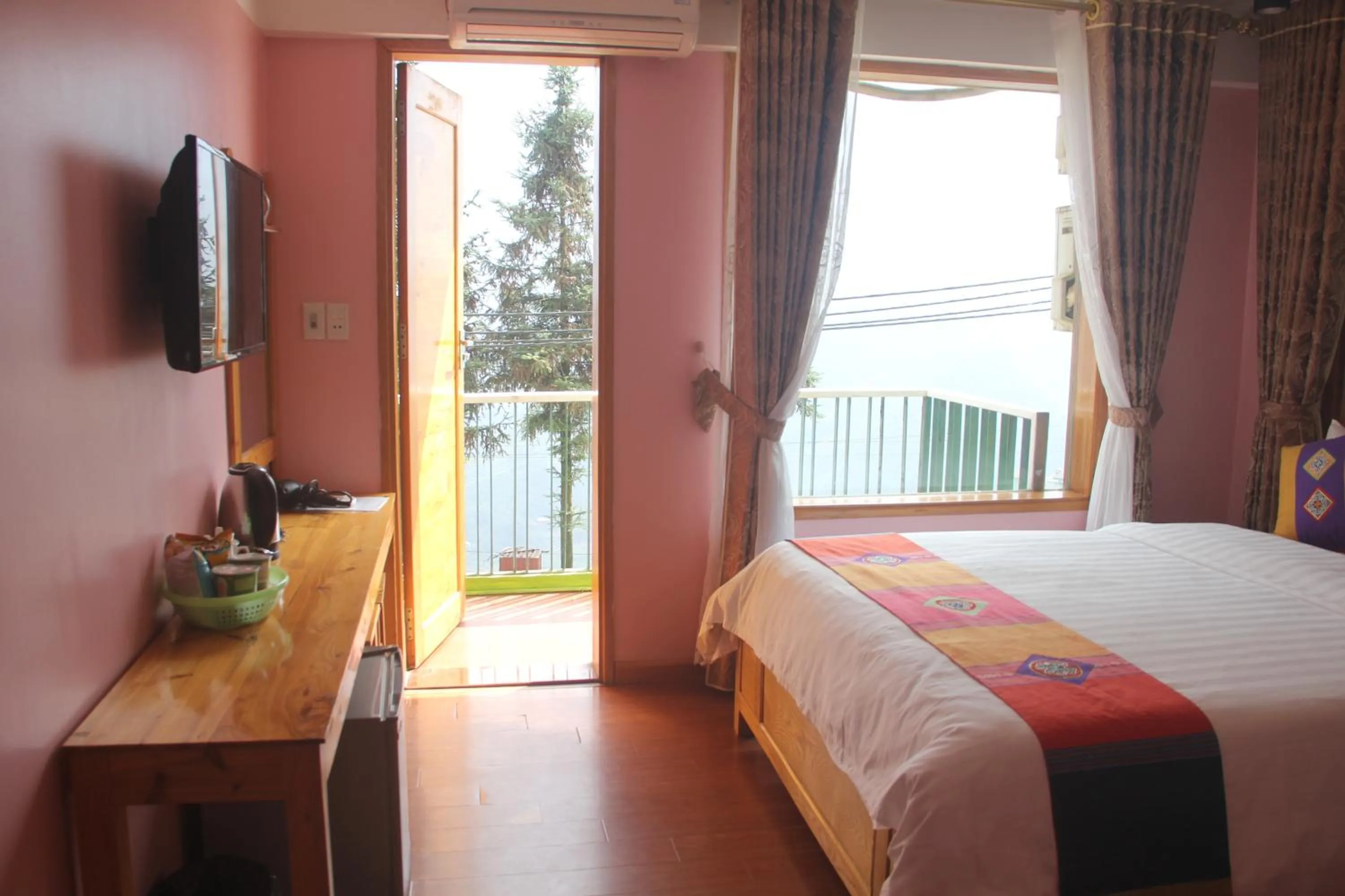 Bedroom, Bed in Sapa Scenery Hotel