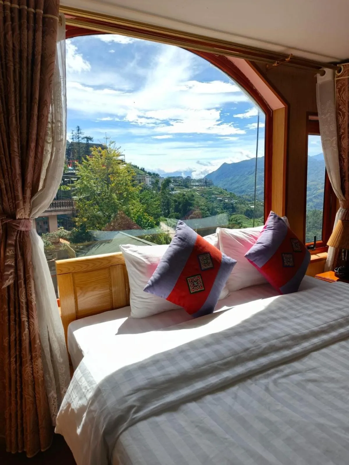 Bed in Sapa Scenery Hotel