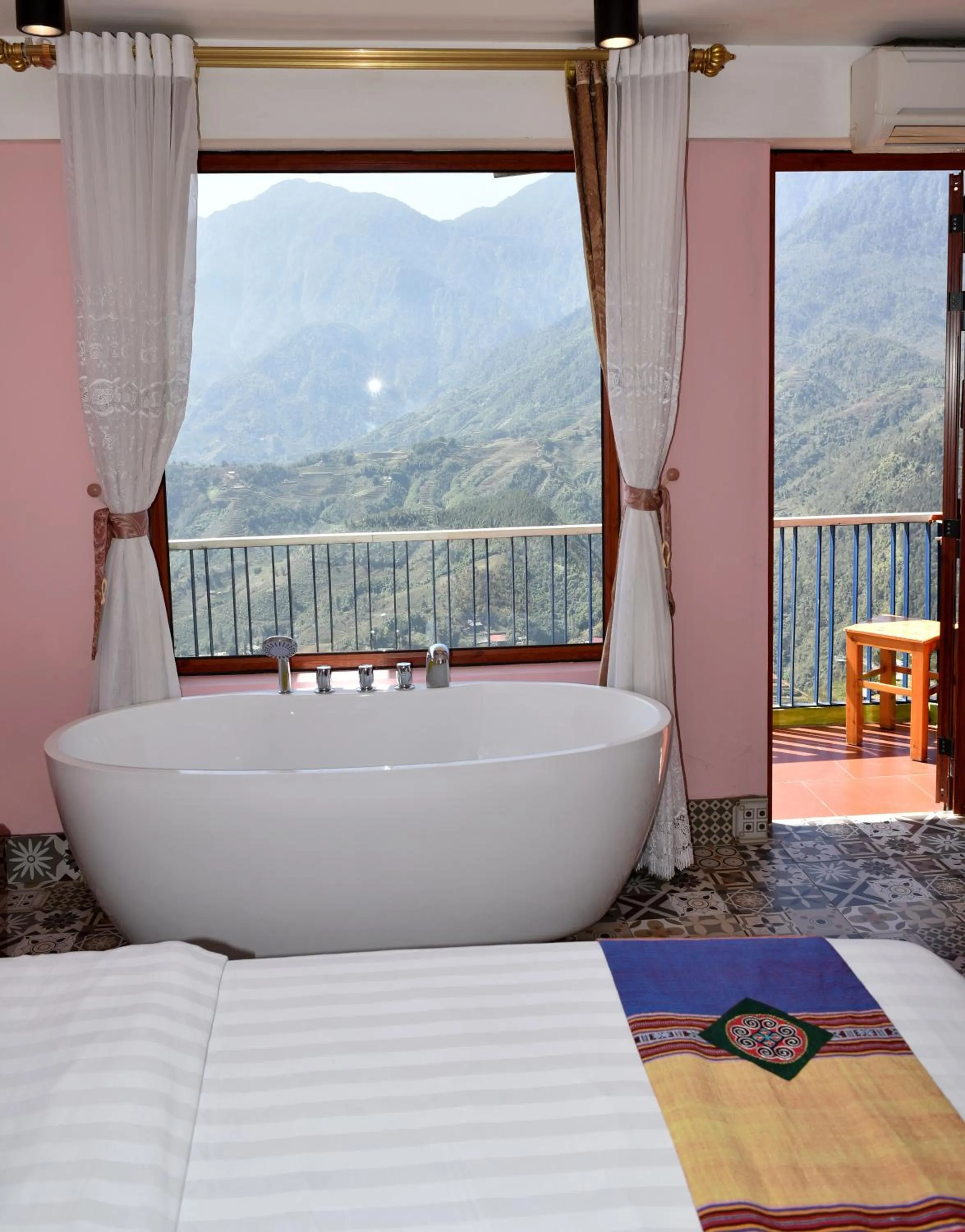Bed in Sapa Scenery Hotel