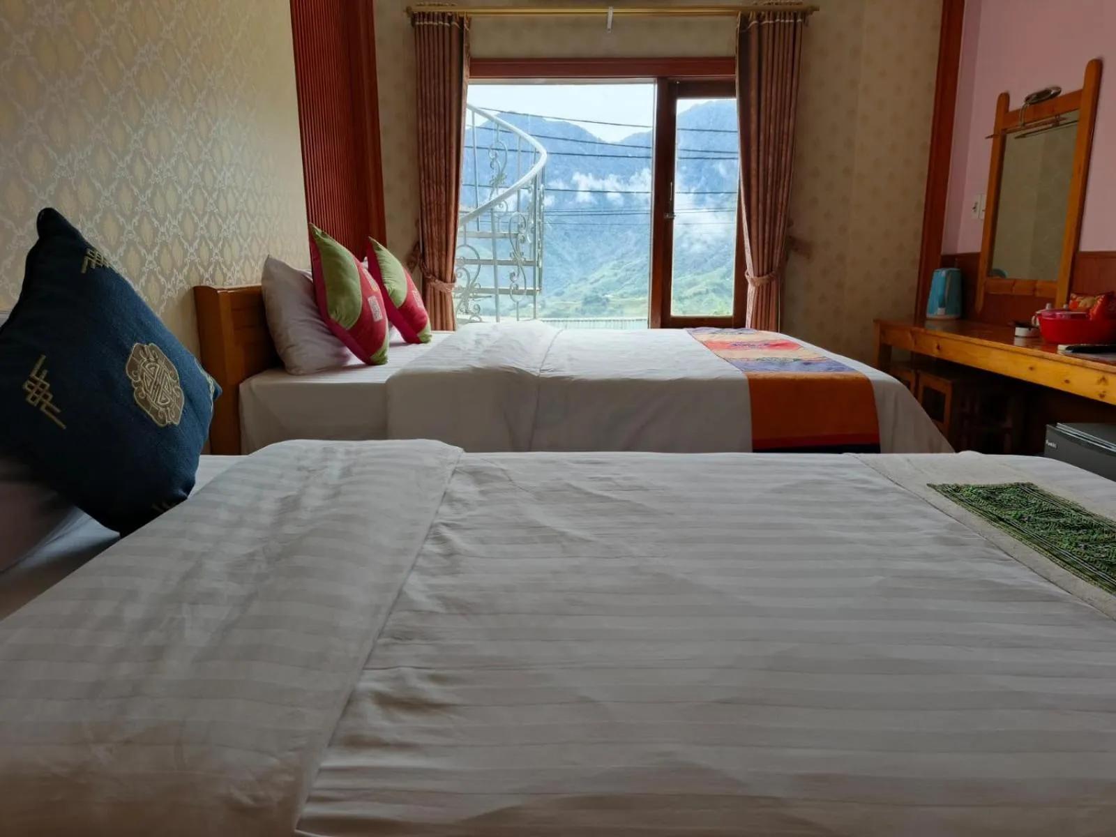 Bed in Sapa Scenery Hotel